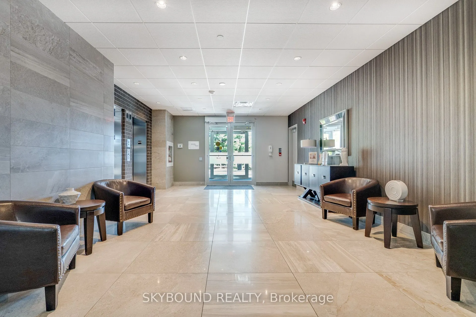 33 Whitmer Street, #112