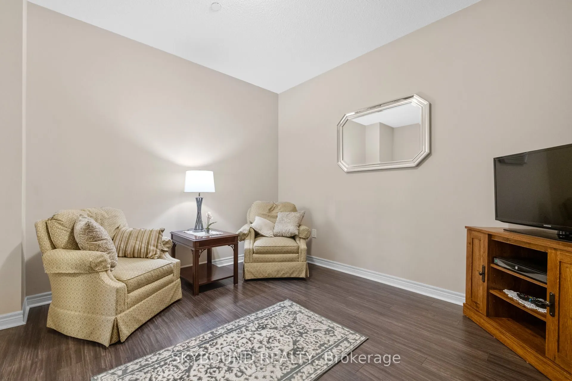 33 Whitmer Street, #112