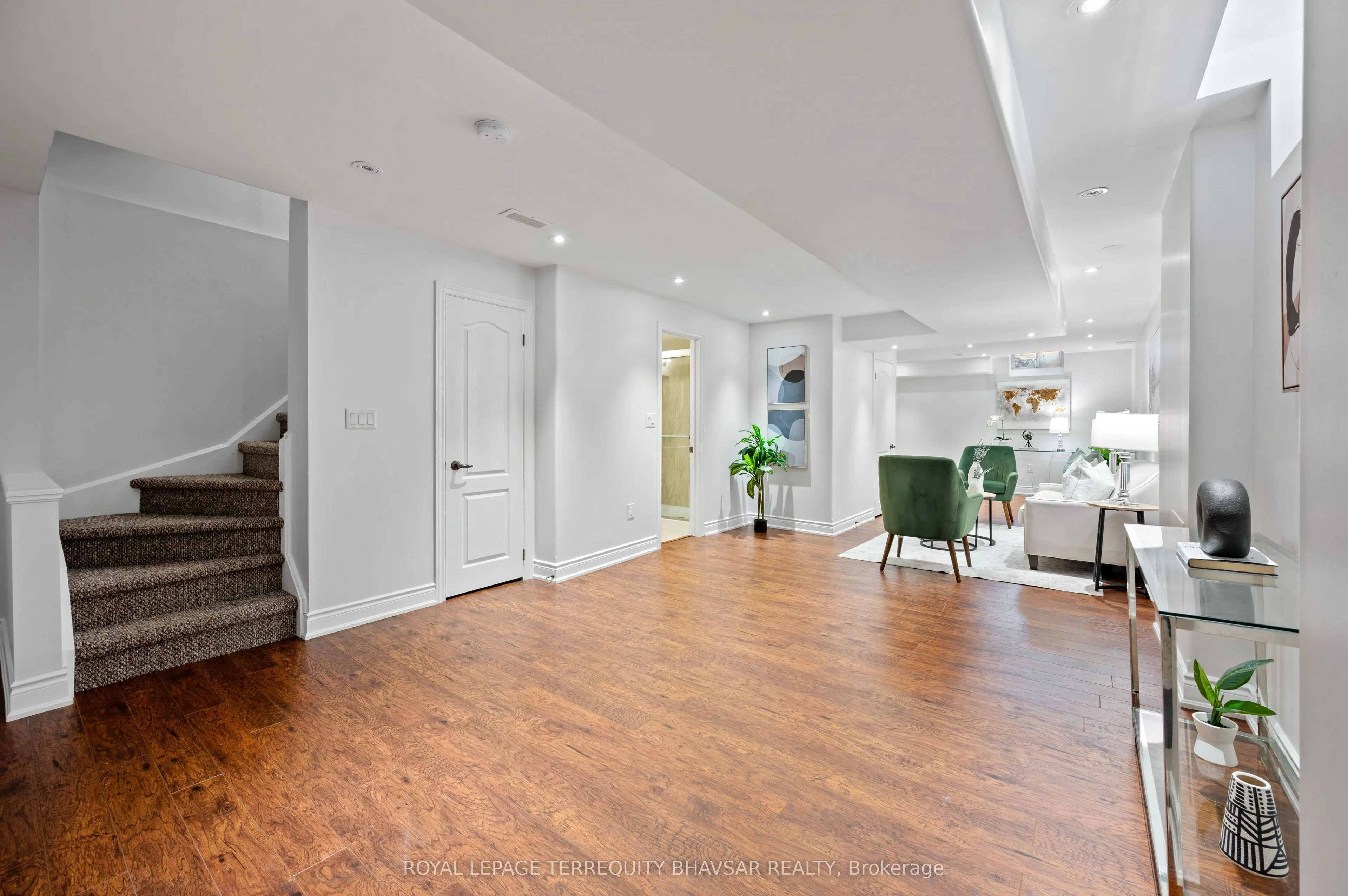 315 Comiskey Crescent