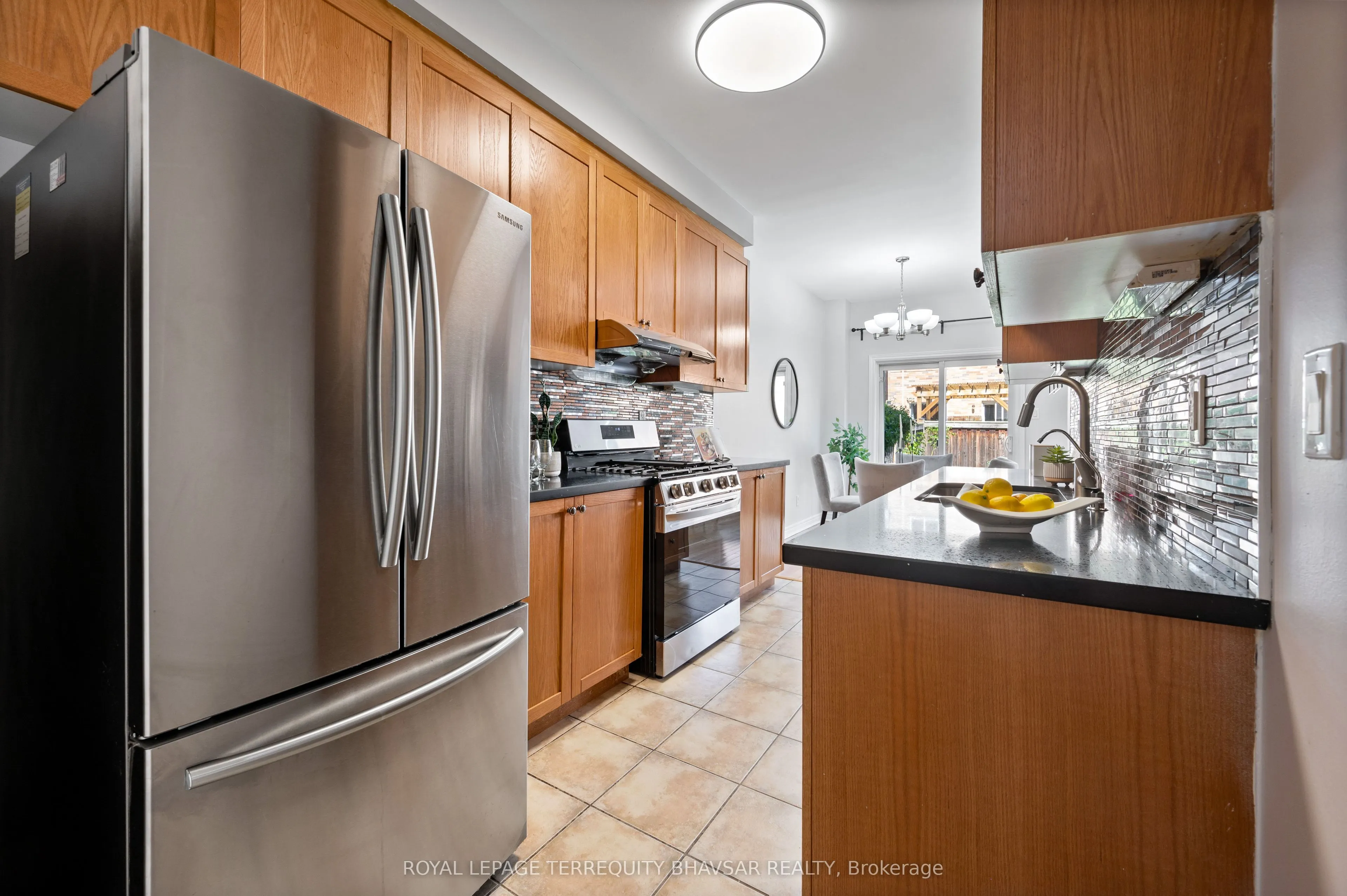 315 Comiskey Crescent