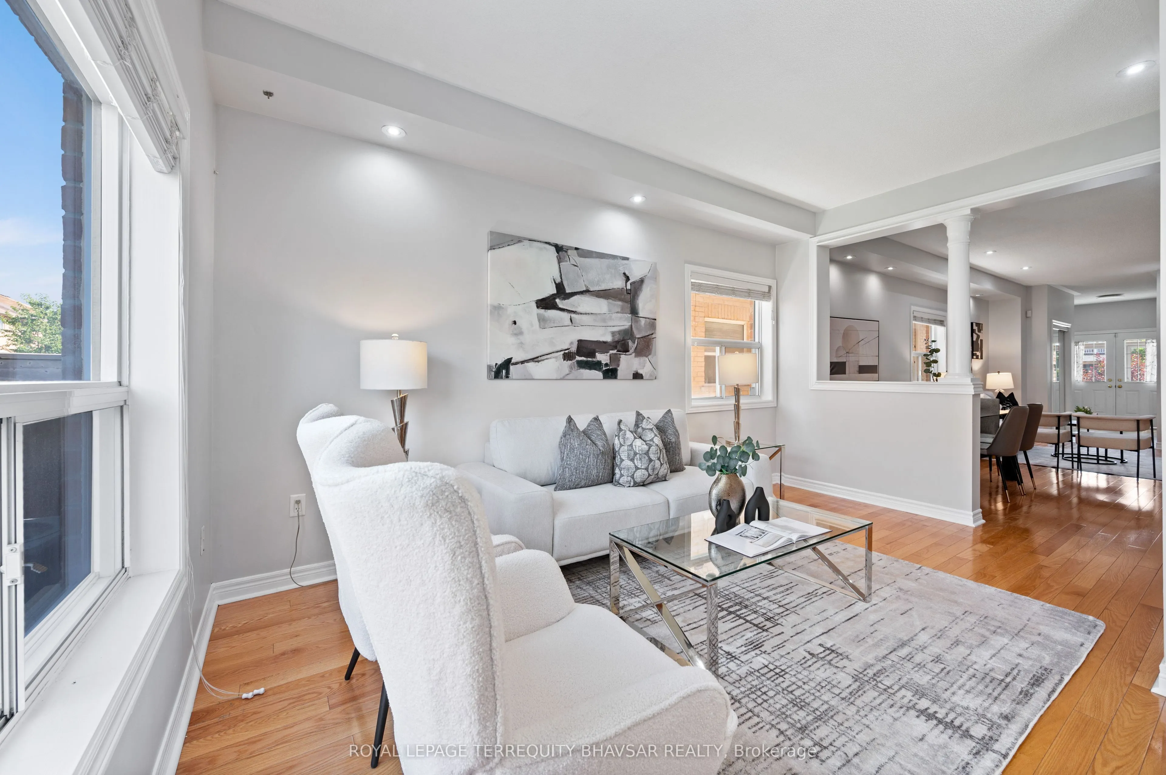 315 Comiskey Crescent