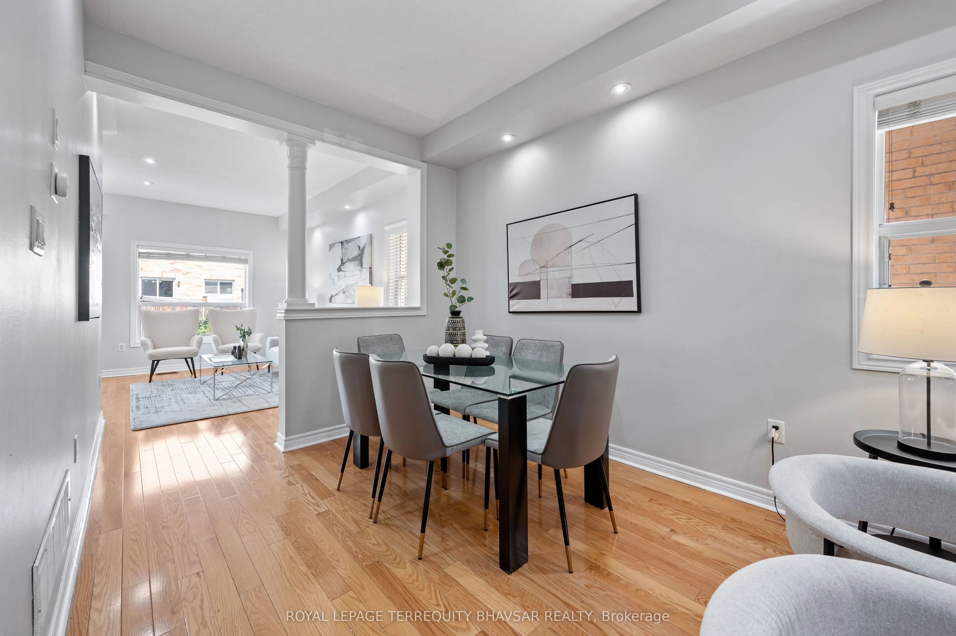 315 Comiskey Crescent