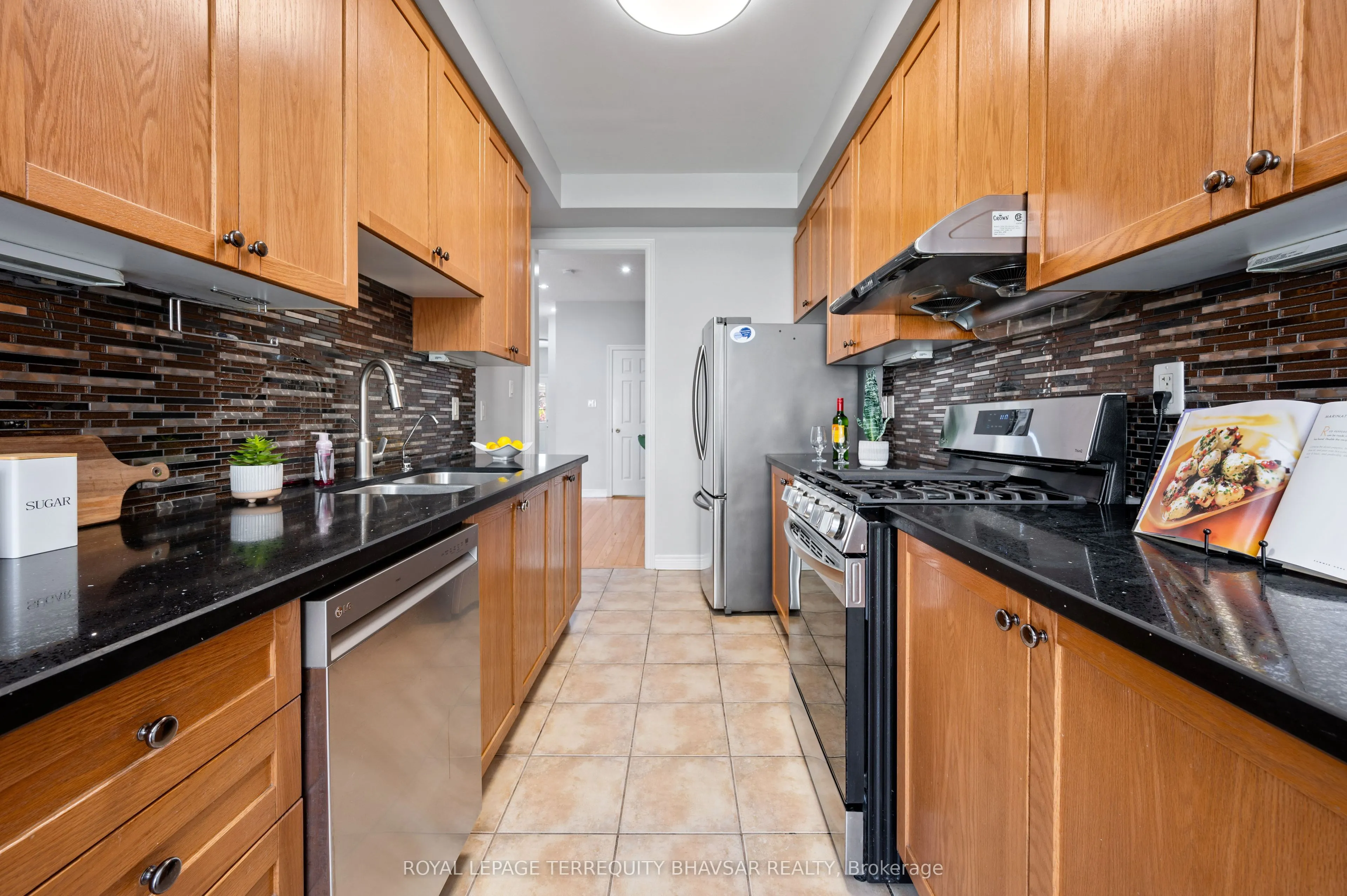 315 Comiskey Crescent