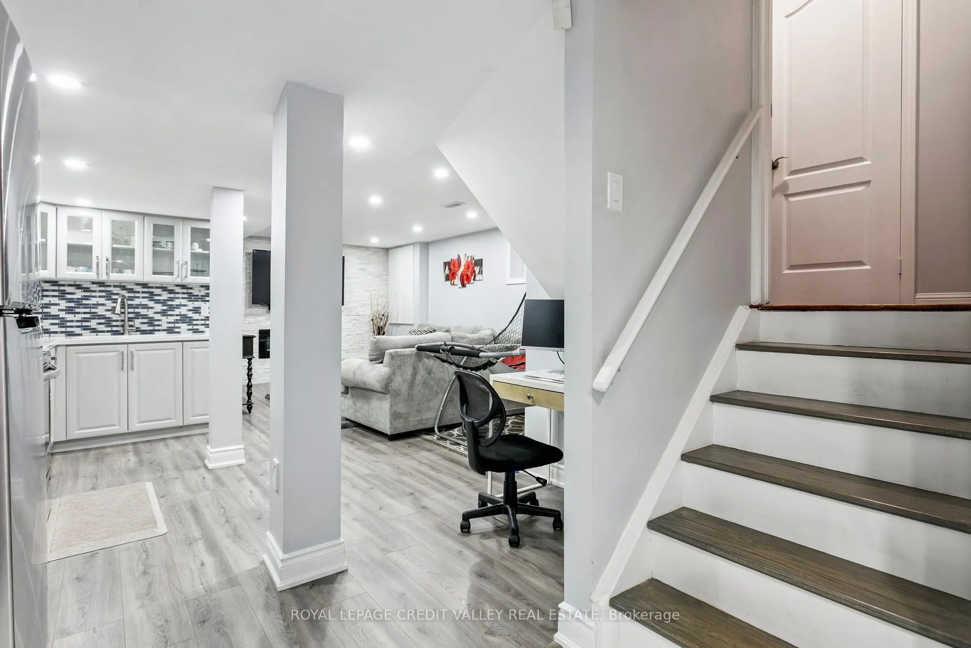 4 Mendoza Drive