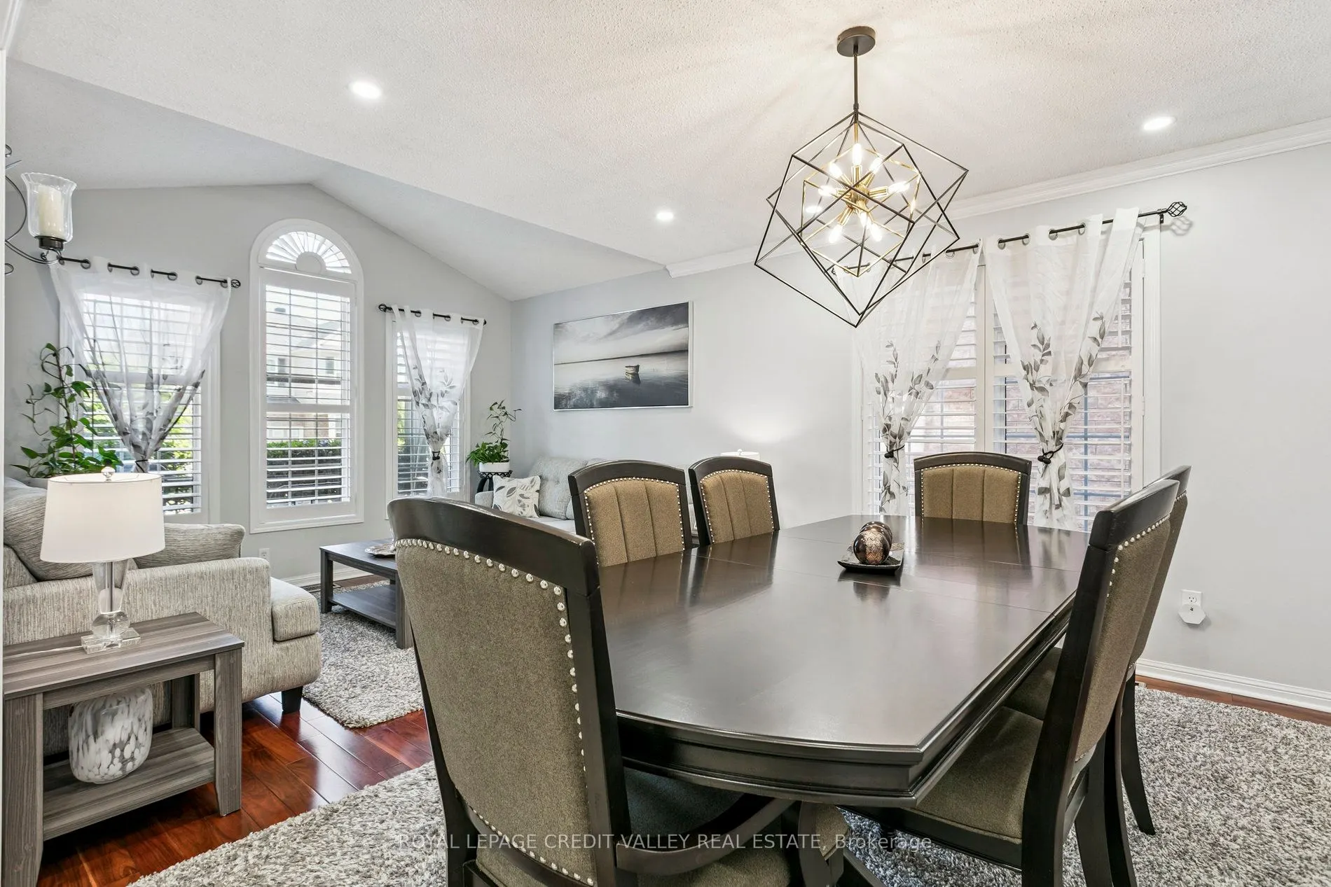 4 Mendoza Drive
