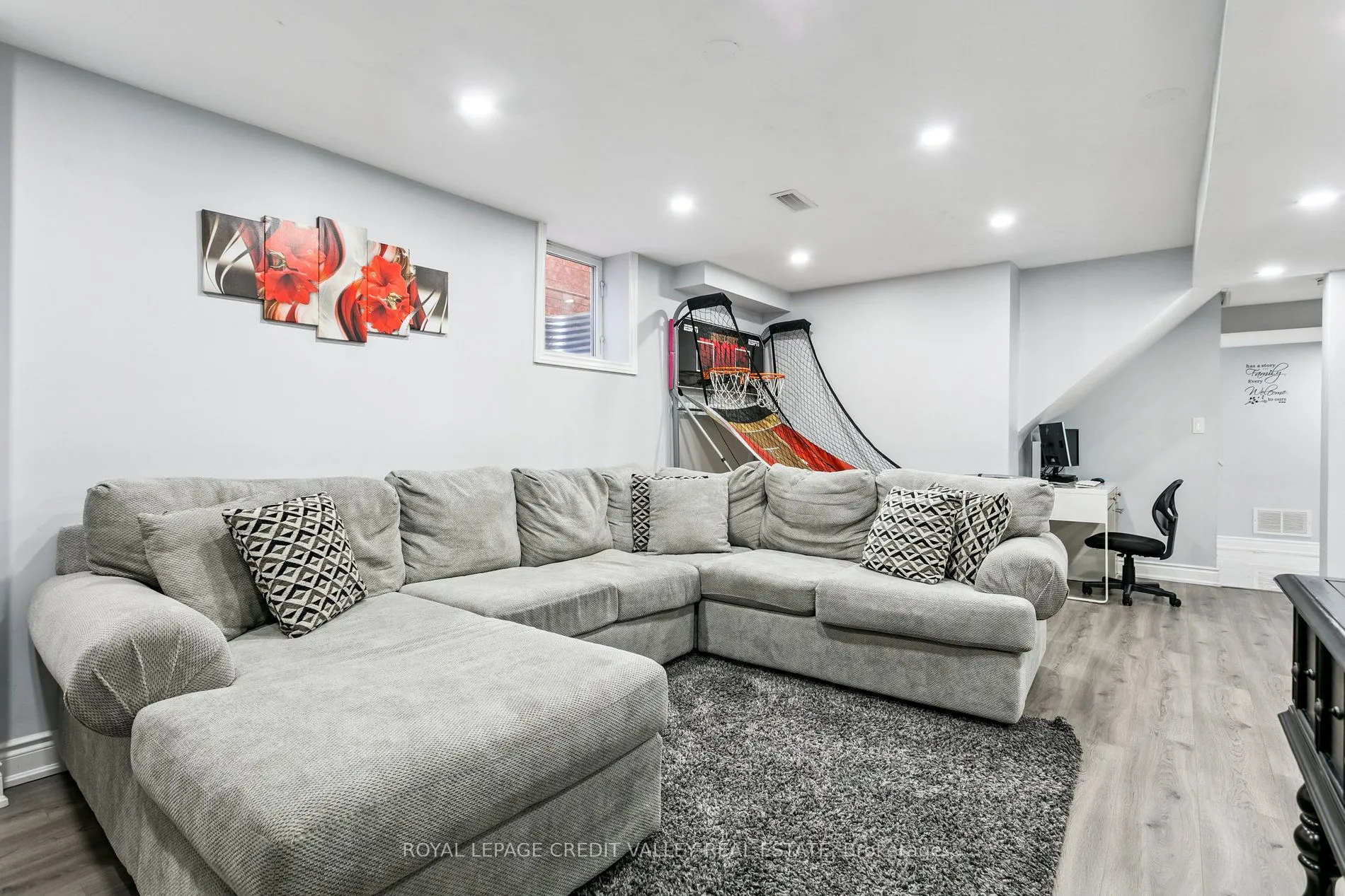 4 Mendoza Drive