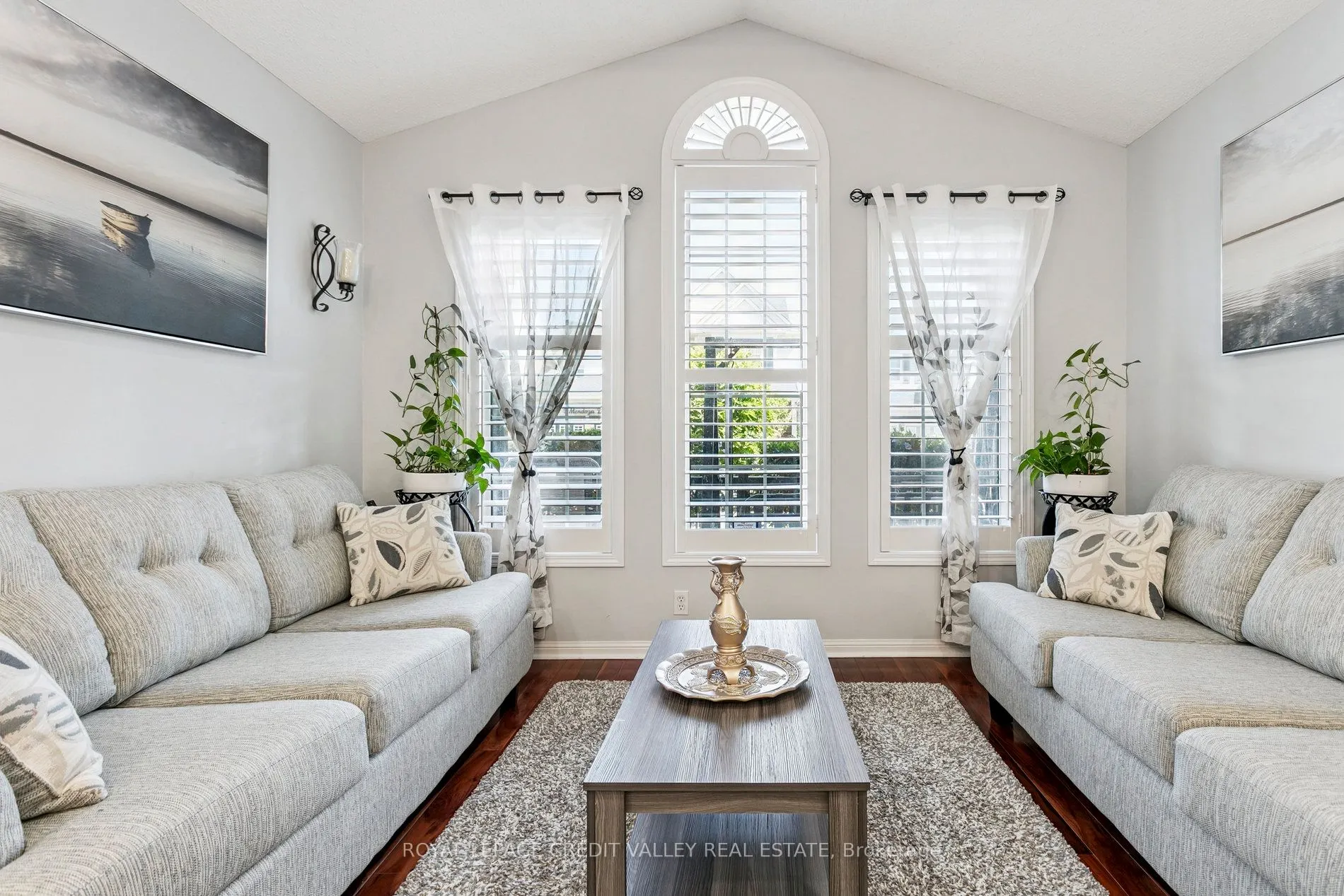 4 Mendoza Drive