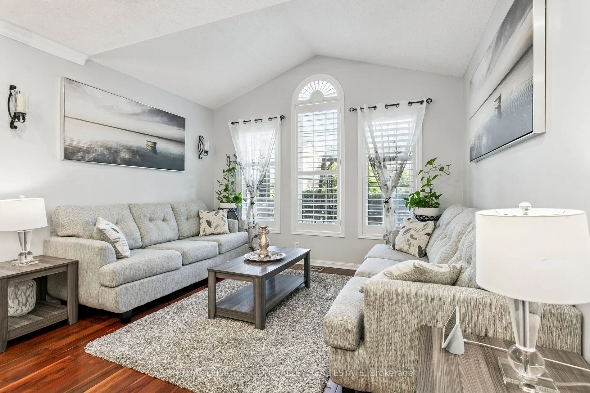 4 Mendoza Drive