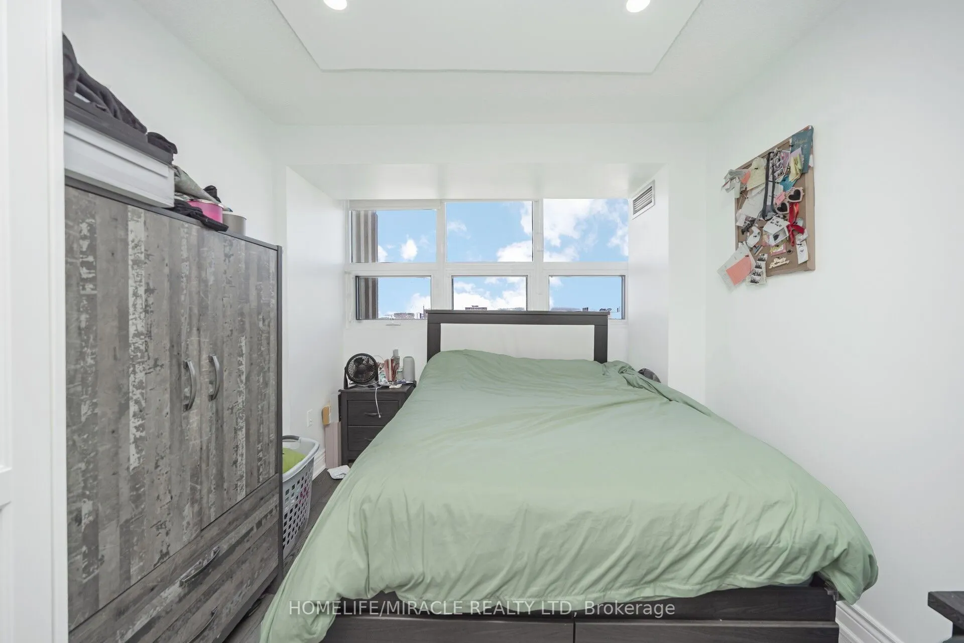 8 Lisa Street, #1802
