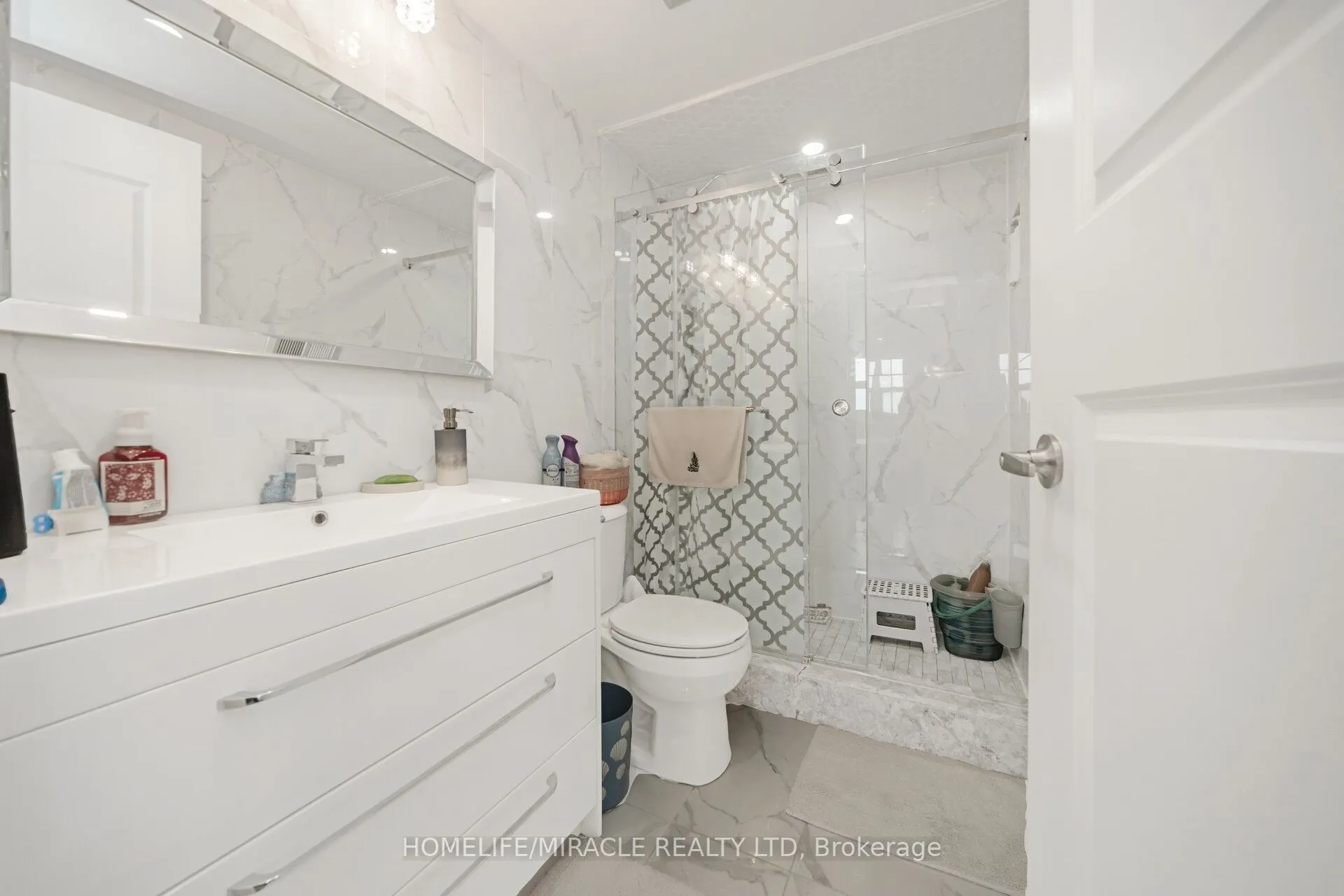 8 Lisa Street, #1802