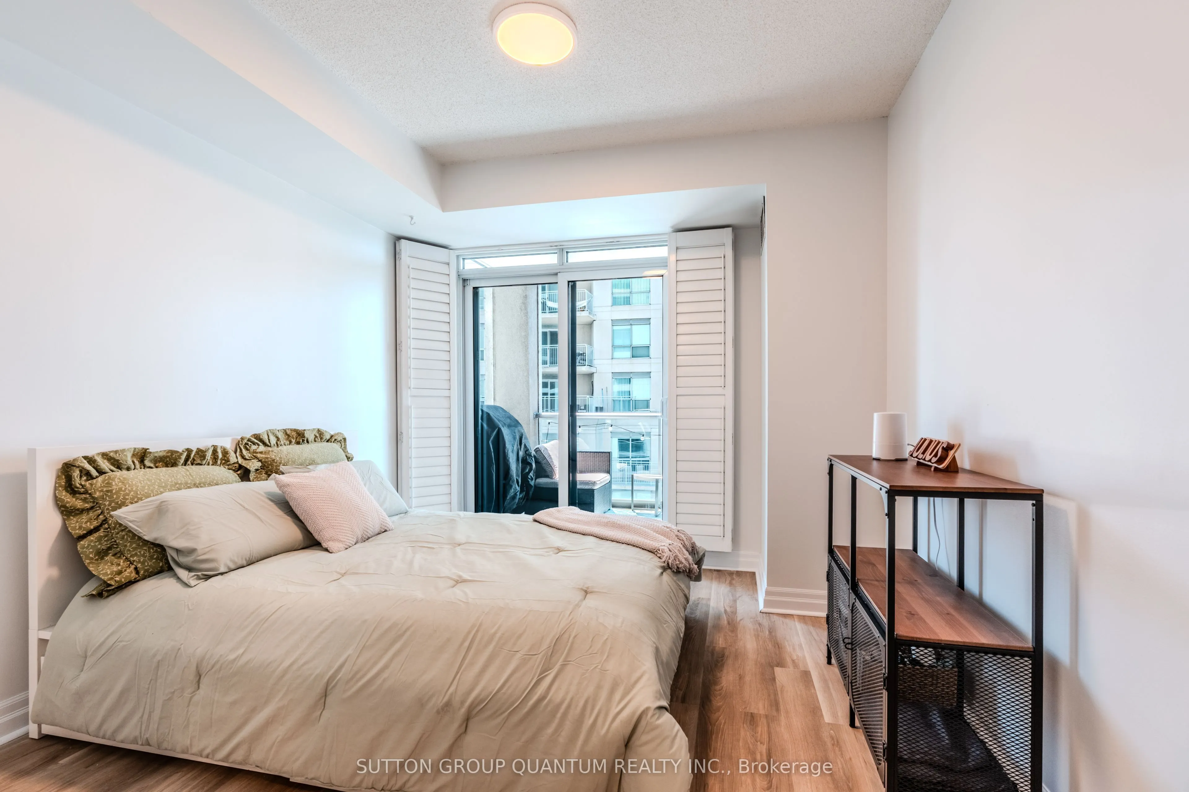 2087 Lake Shore Boulevard W, #706