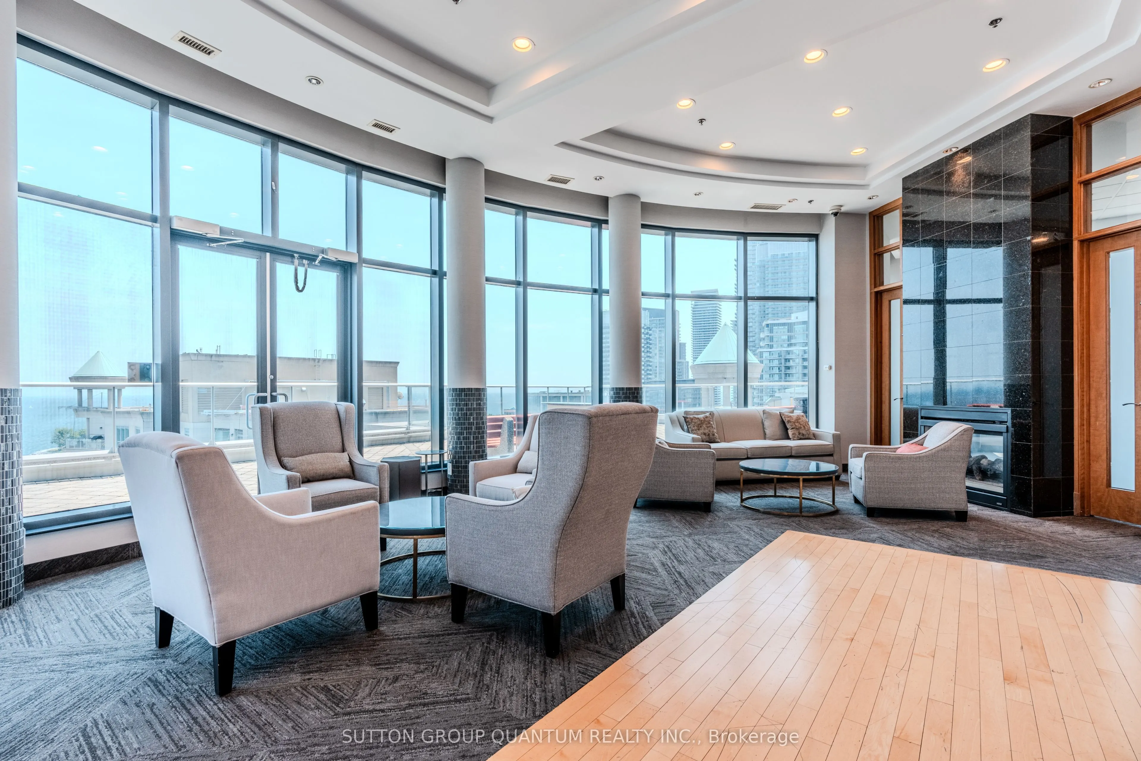 2087 Lake Shore Boulevard W, #706