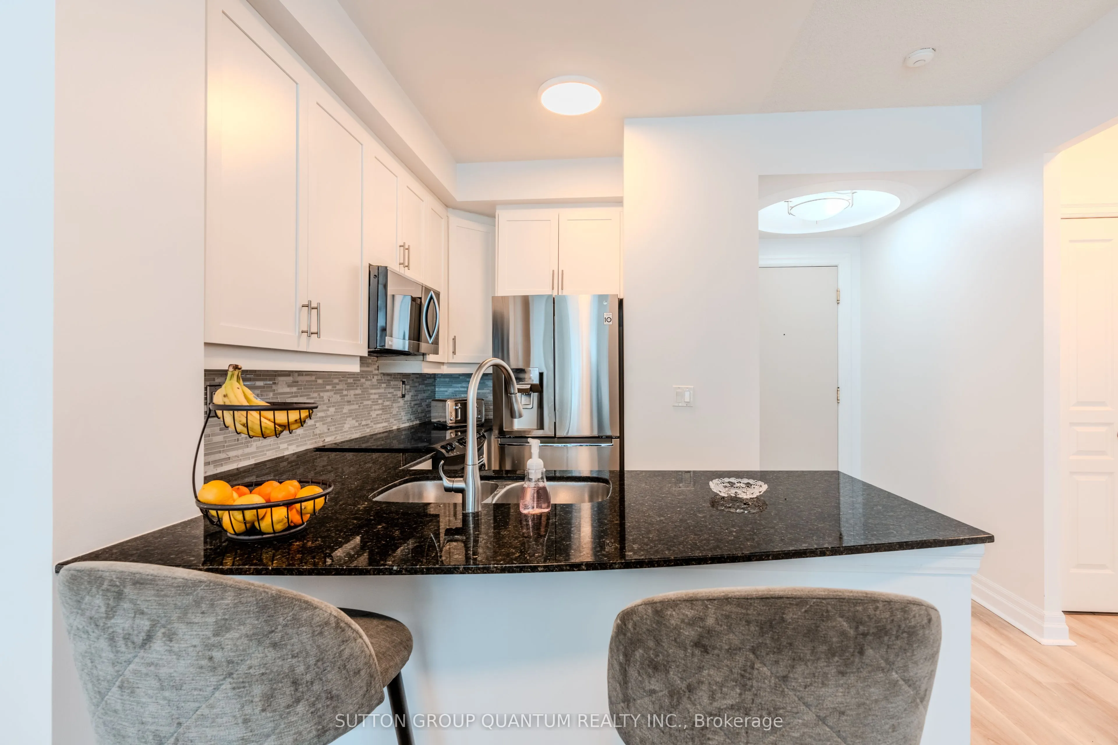 2087 Lake Shore Boulevard W, #706
