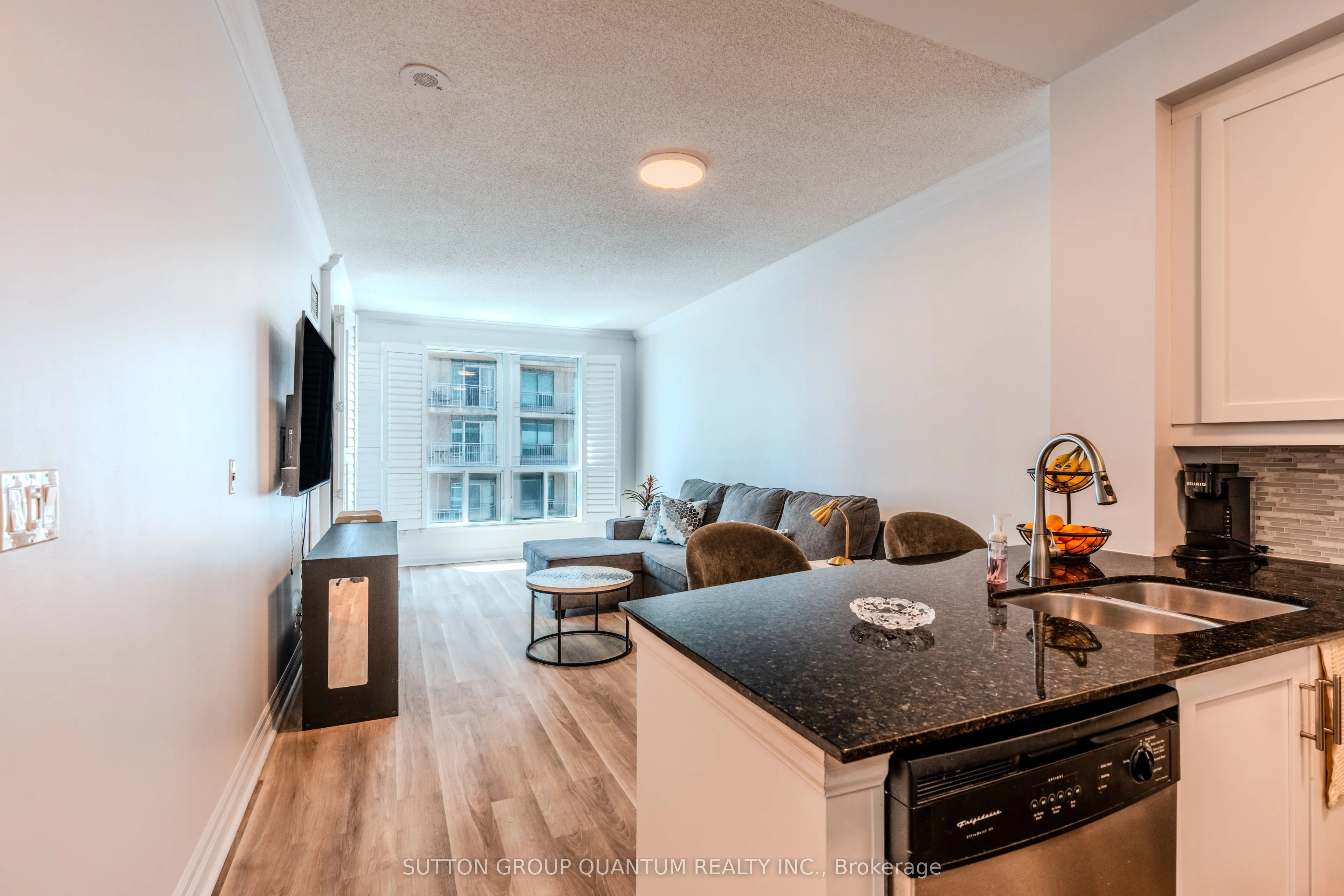 2087 Lake Shore Boulevard W, #706
