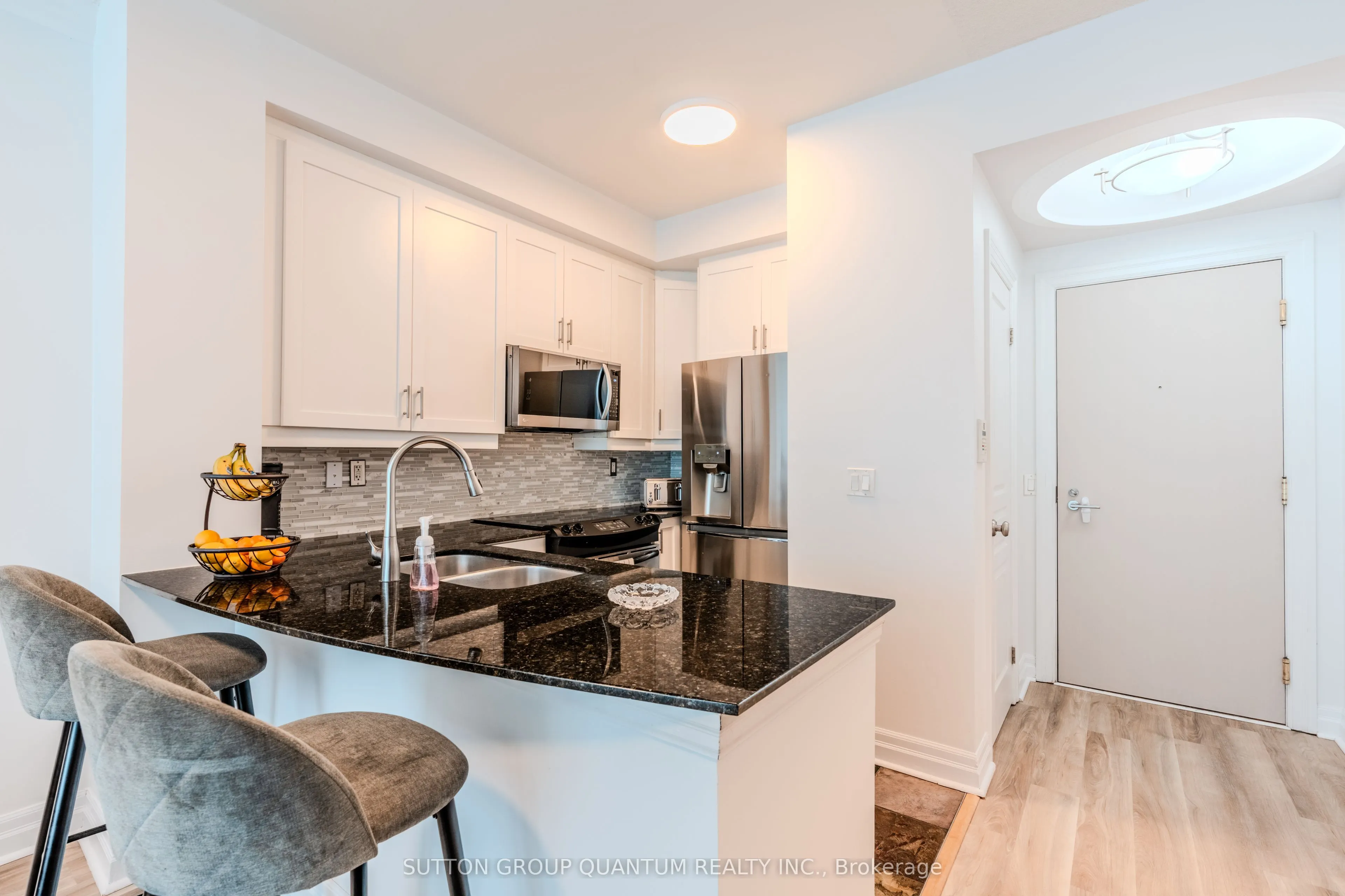 2087 Lake Shore Boulevard W, #706
