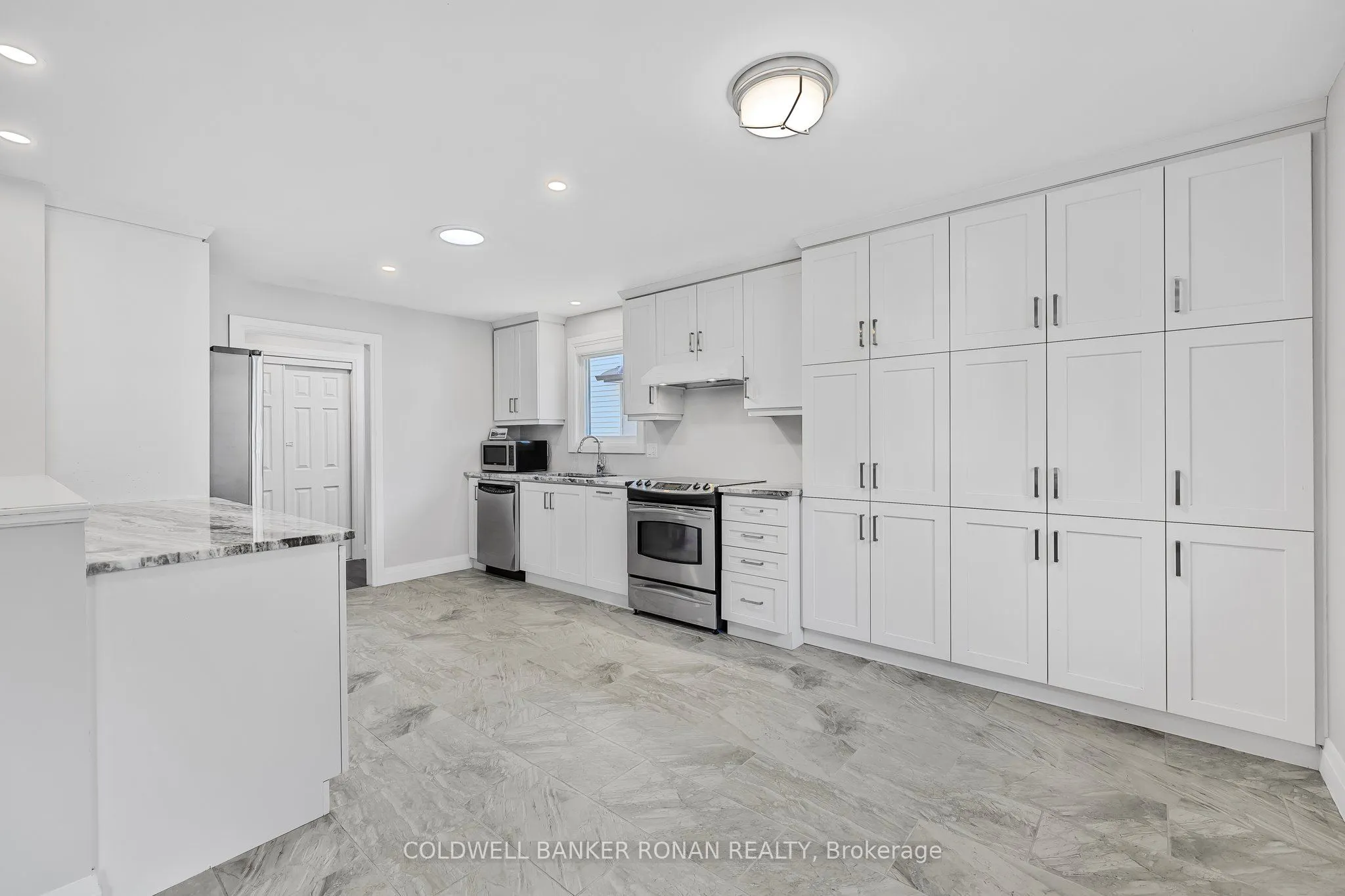 170 Burbank Crescent