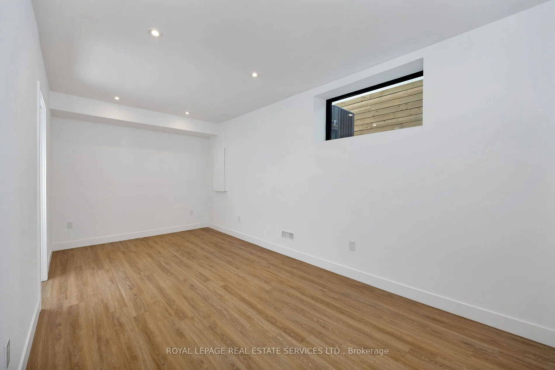 1405 Acton Crescent