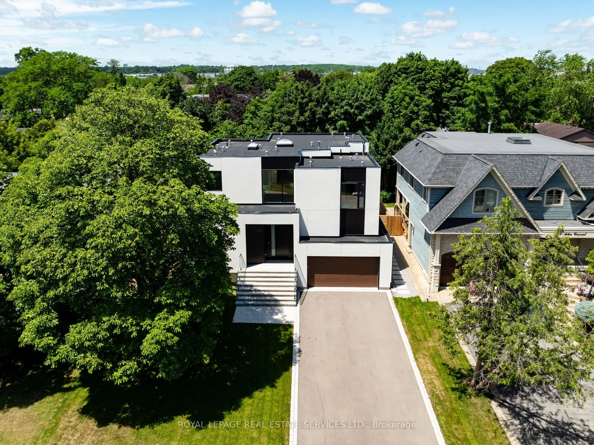 1405 Acton Crescent