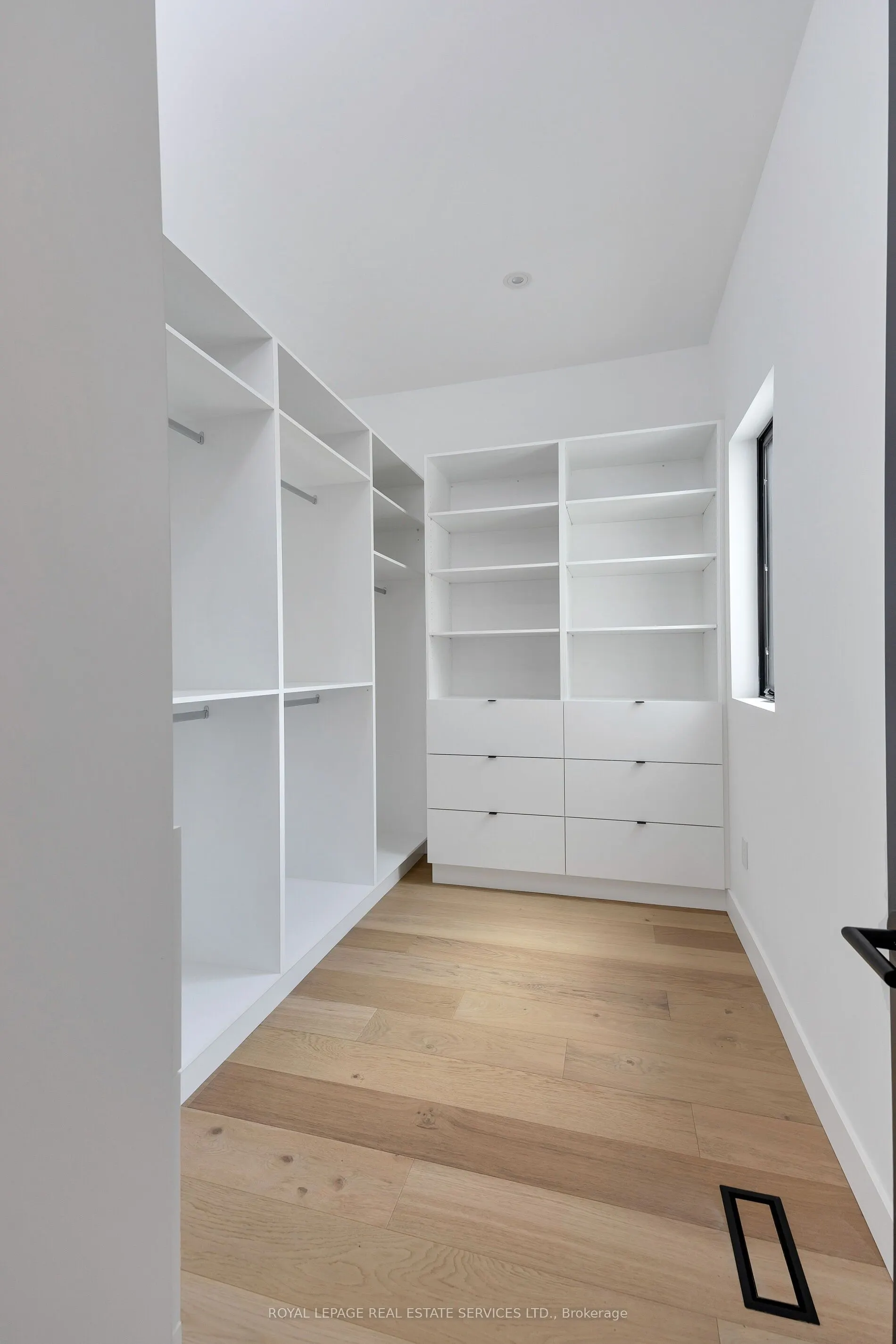 1405 Acton Crescent