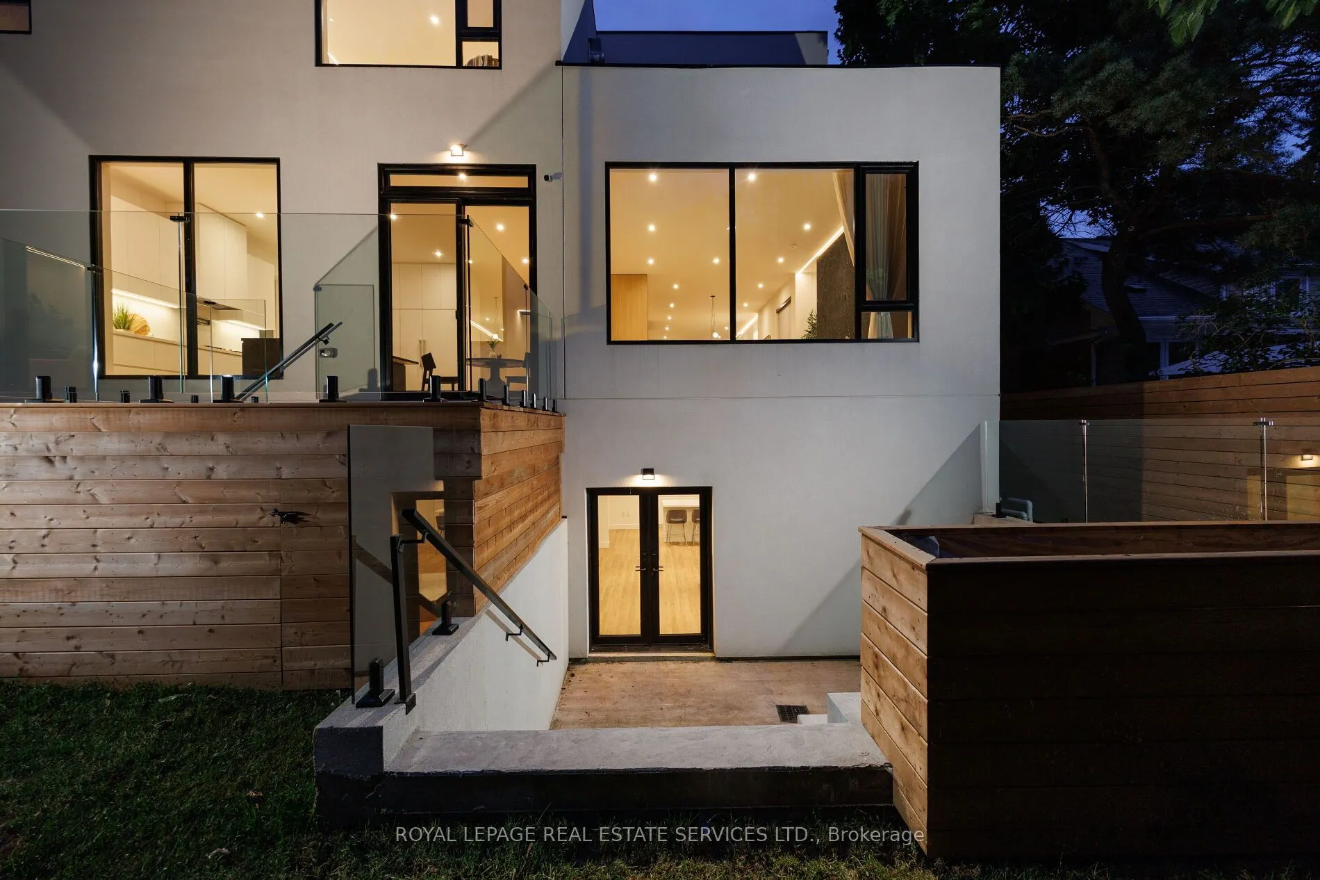 1405 Acton Crescent