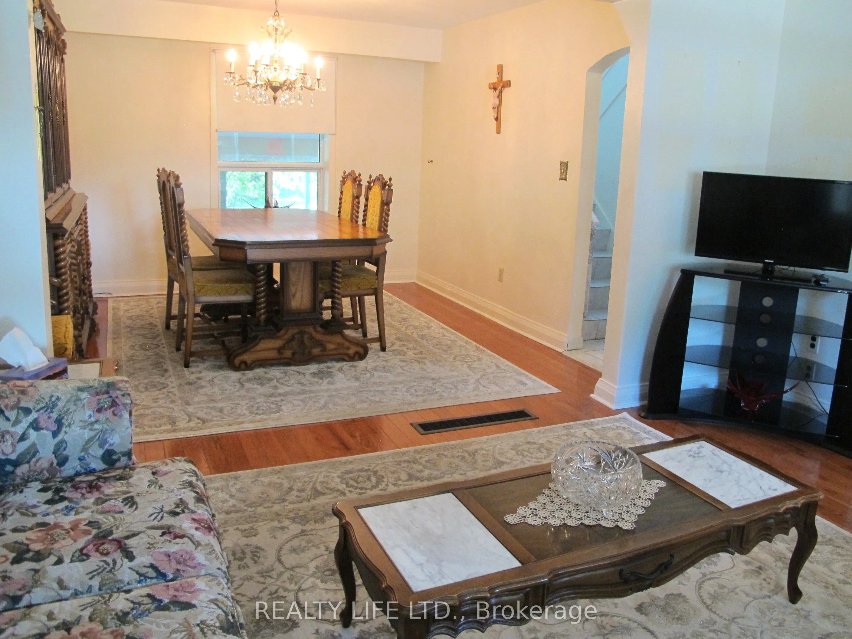 4 Rosalie Avenue