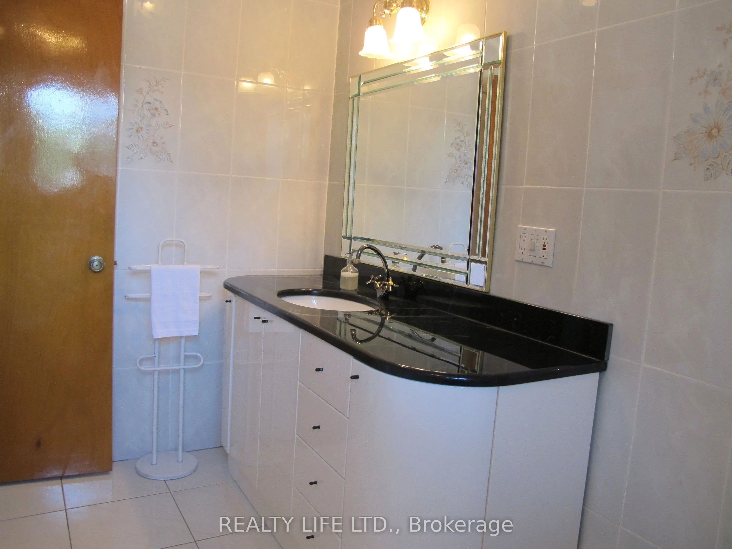 4 Rosalie Avenue