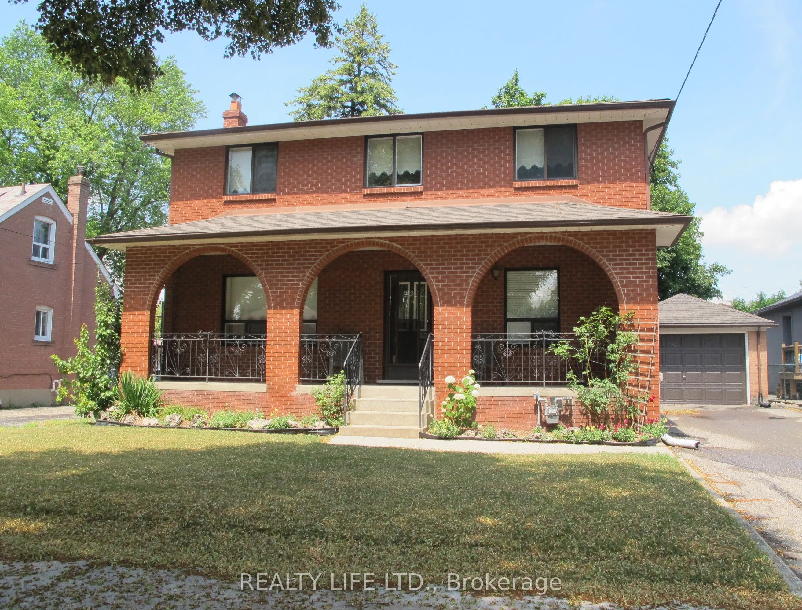 4 Rosalie Avenue