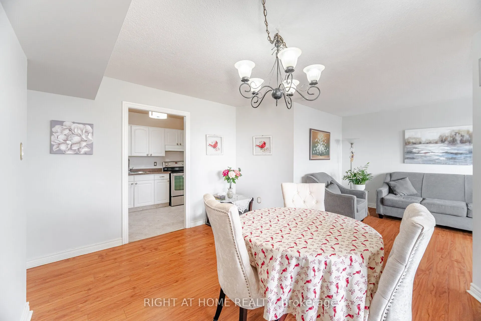 1580 Mississauga Valley Boulevard, #310
