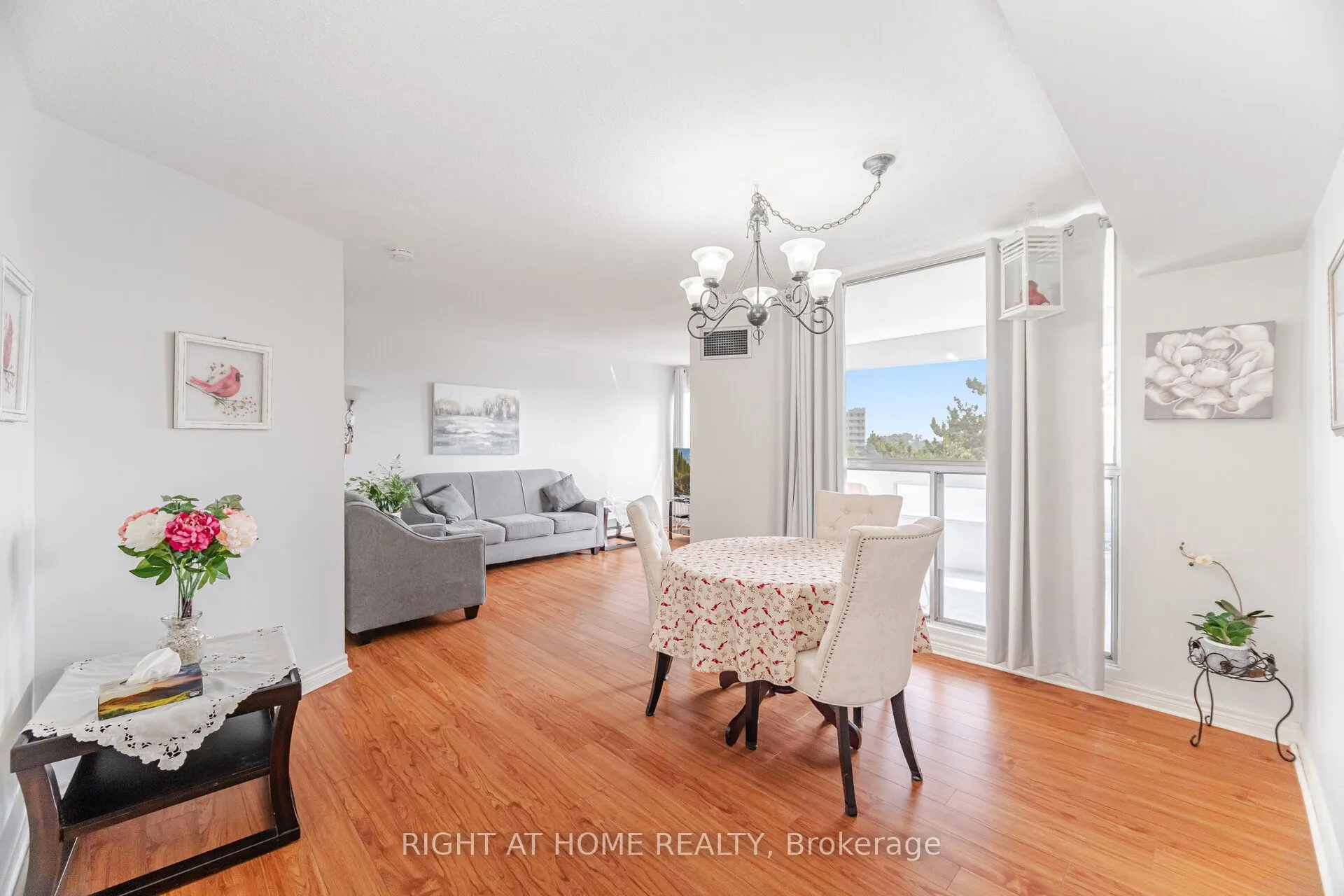 1580 Mississauga Valley Boulevard, #310