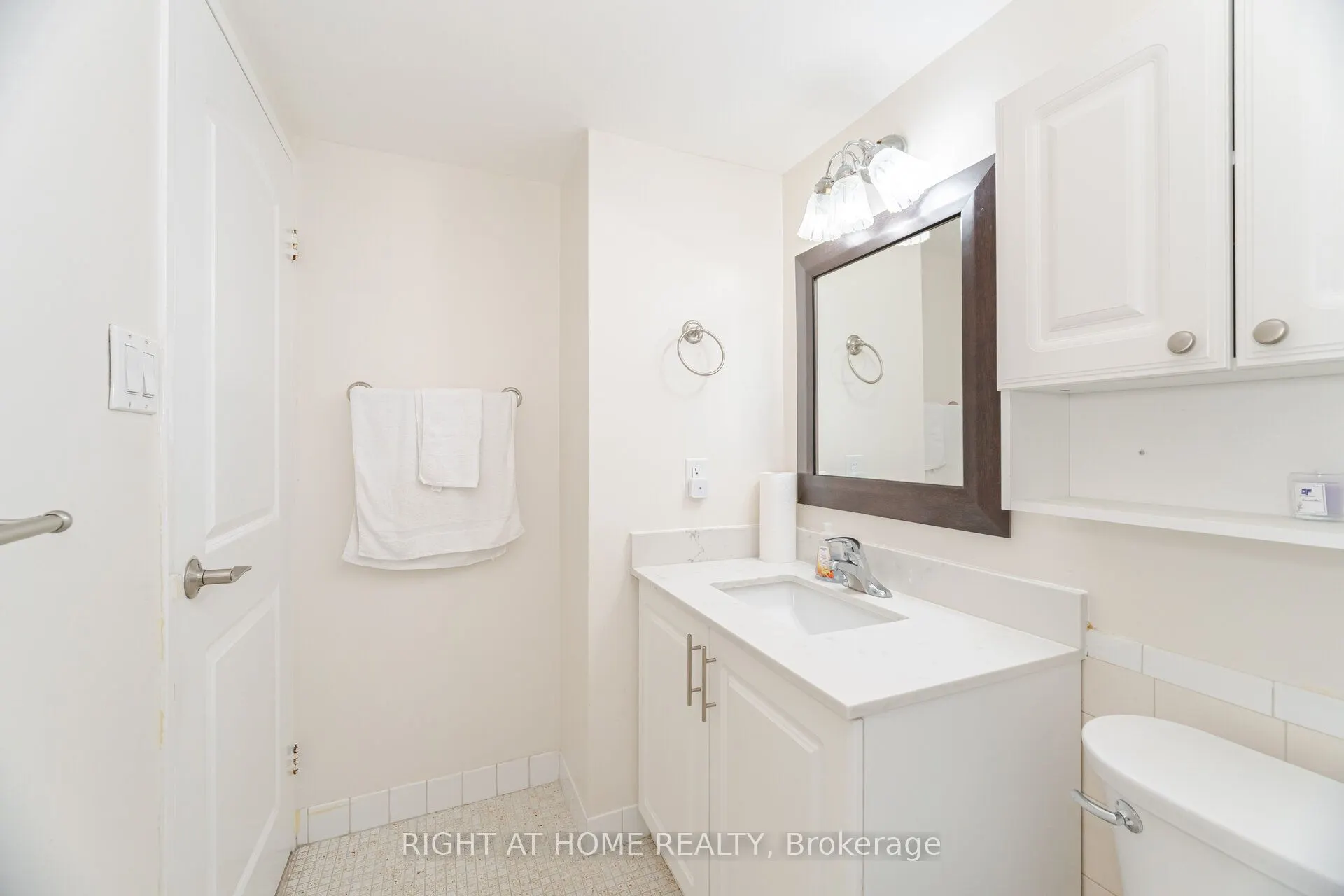1580 Mississauga Valley Boulevard, #310