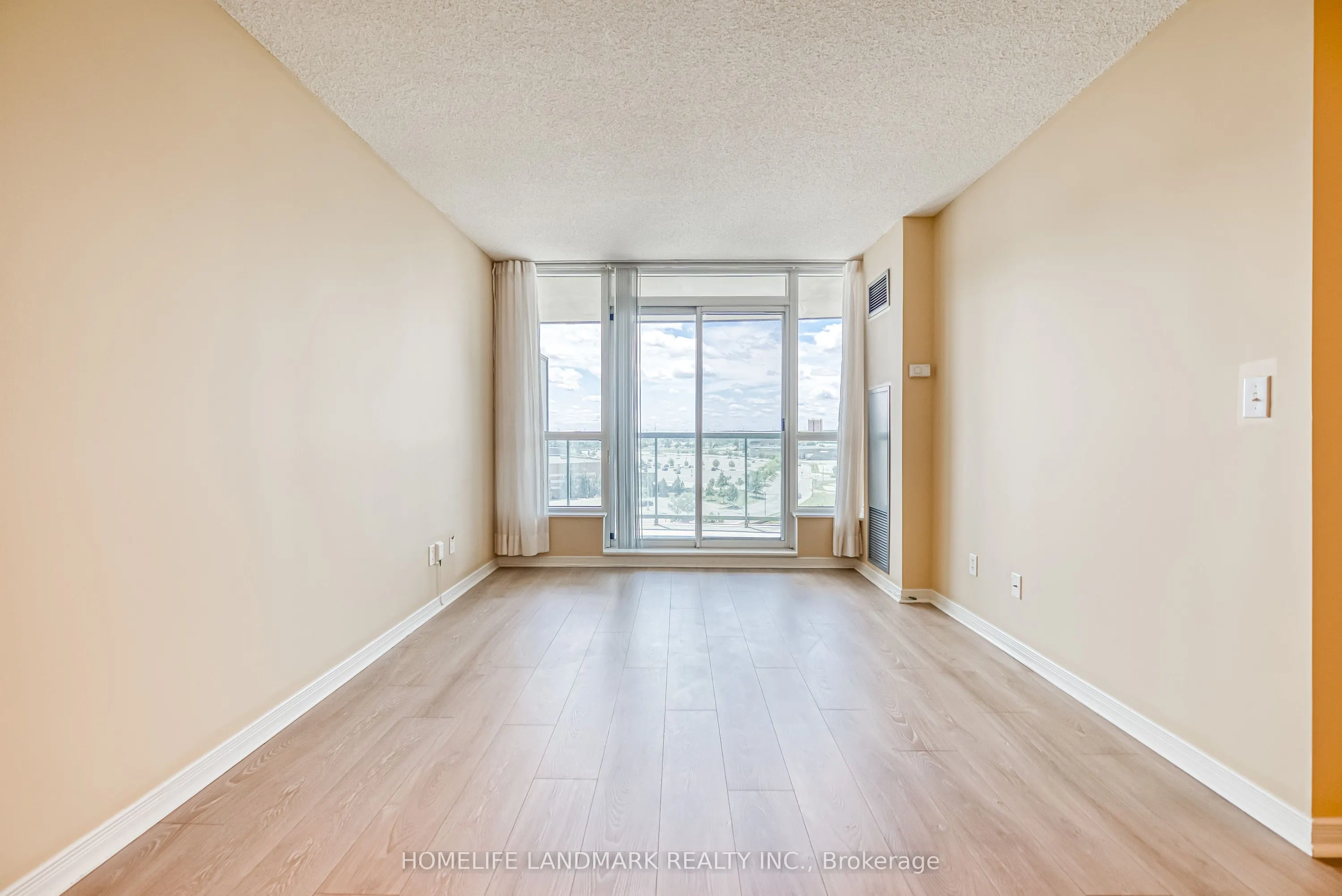 2545 Erin Centre Boulevard, #908