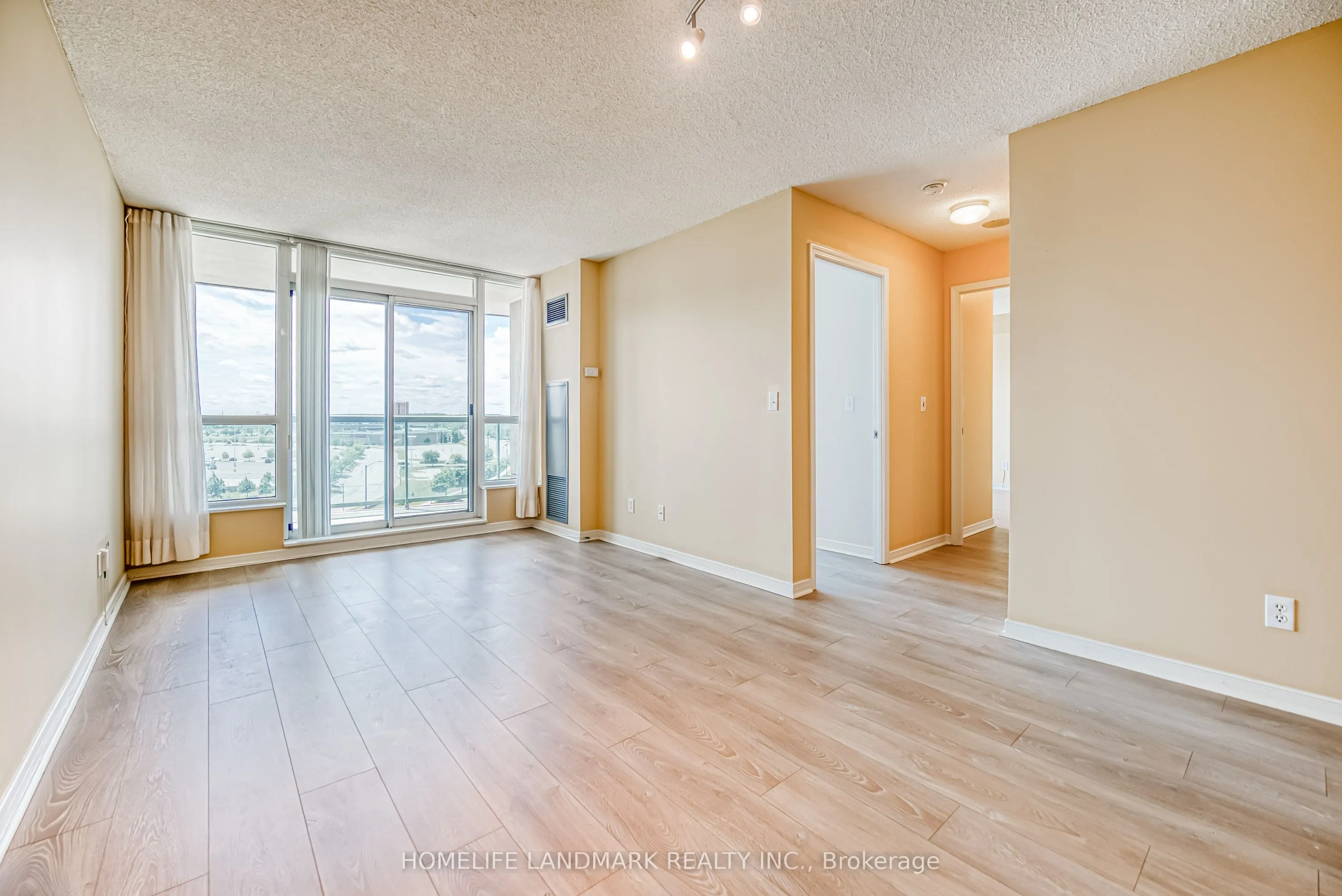 2545 Erin Centre Boulevard, #908