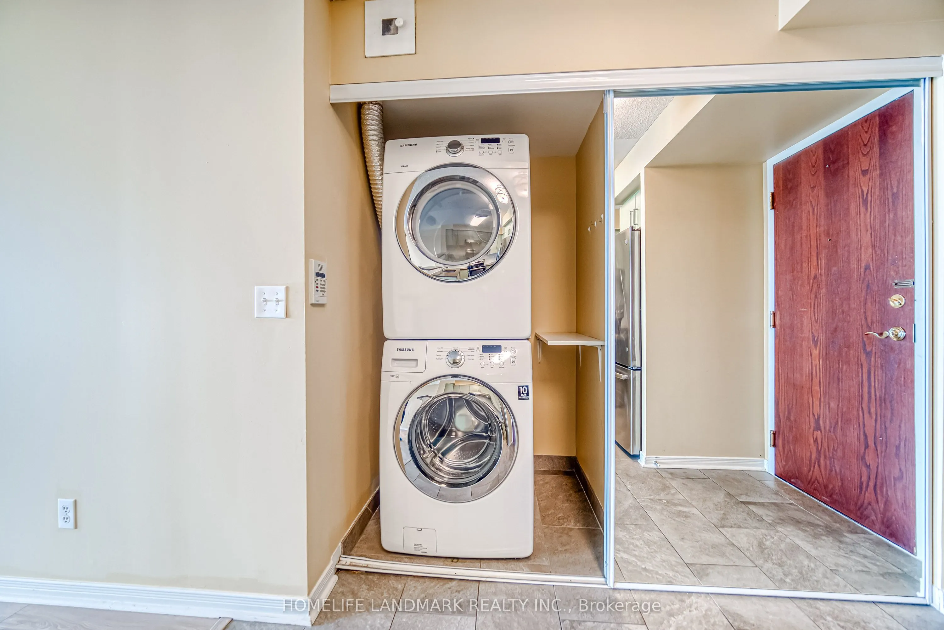 2545 Erin Centre Boulevard, #908