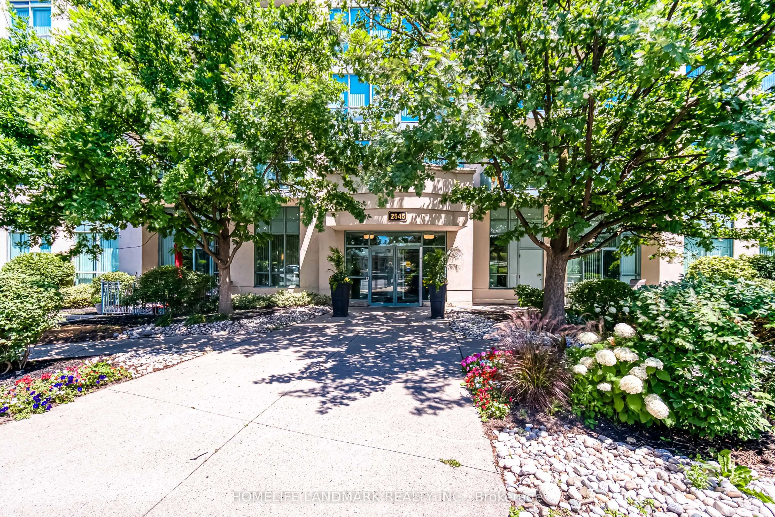 2545 Erin Centre Boulevard, #908