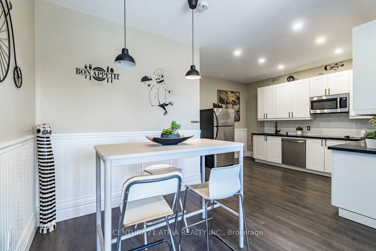 17 Montcalm Avenue