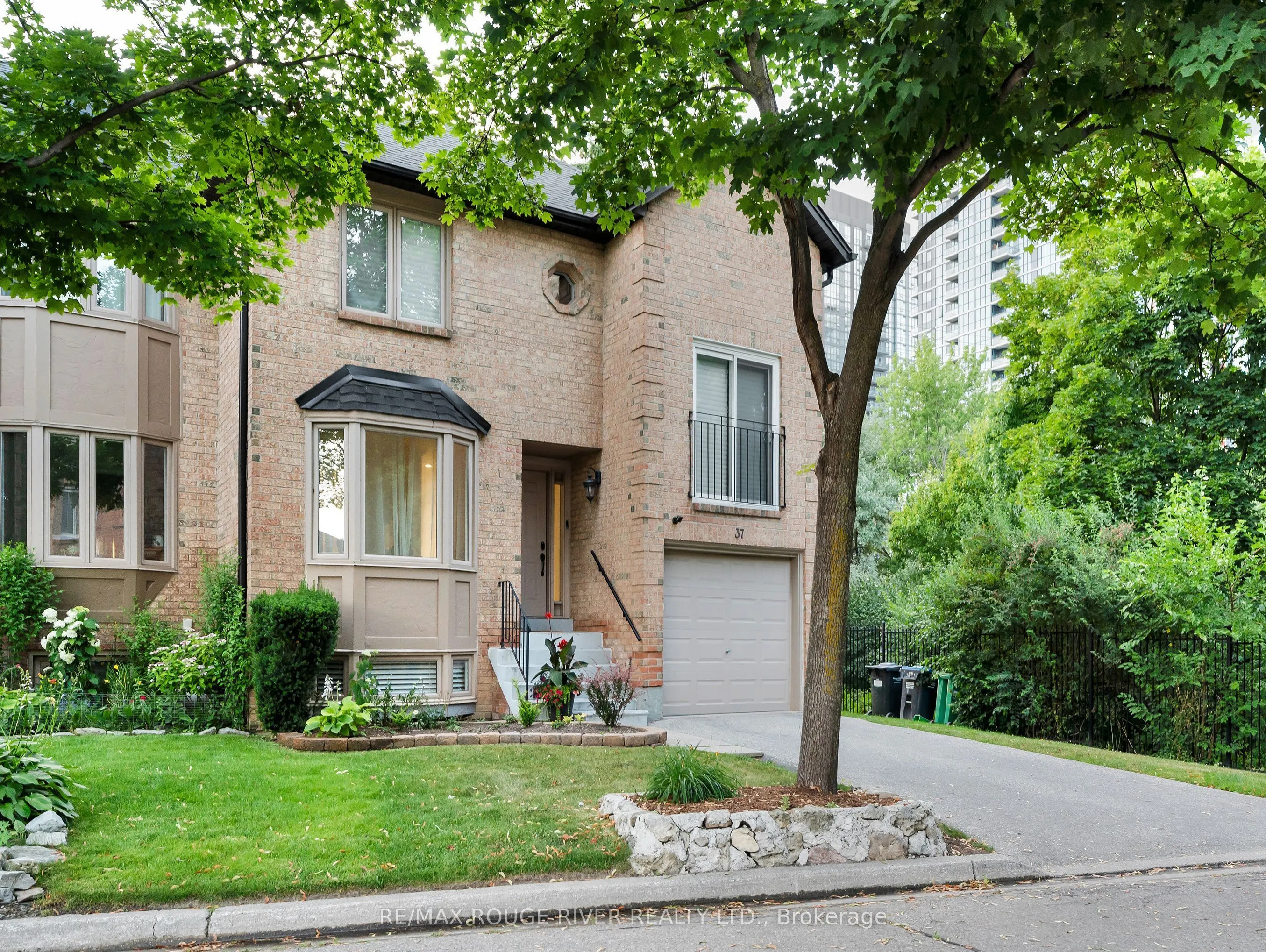 4635 Regents Terrace, #37