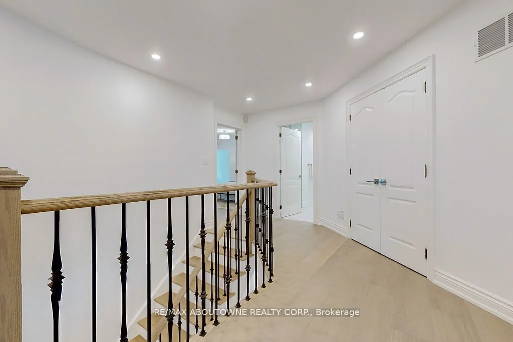 116 Parkwood Court