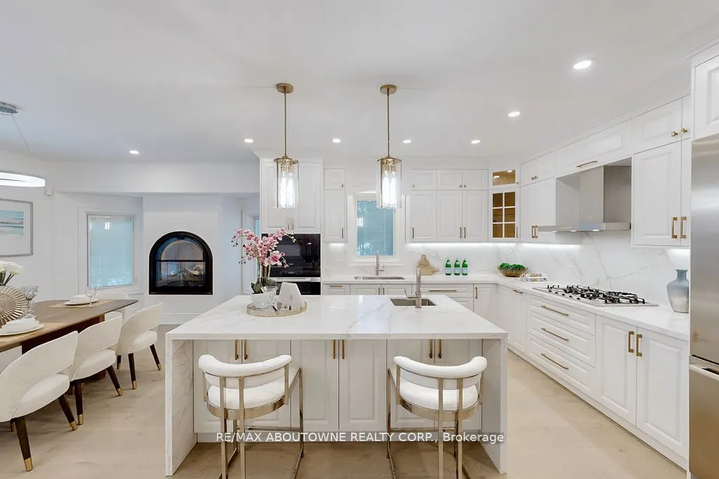116 Parkwood Court