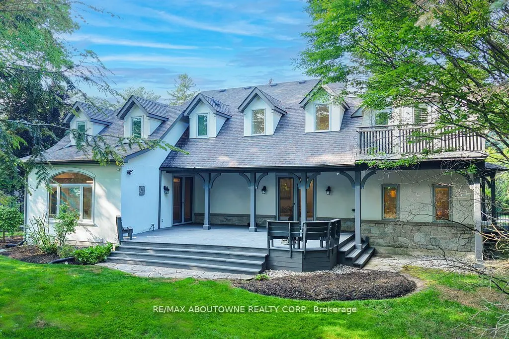 116 Parkwood Court