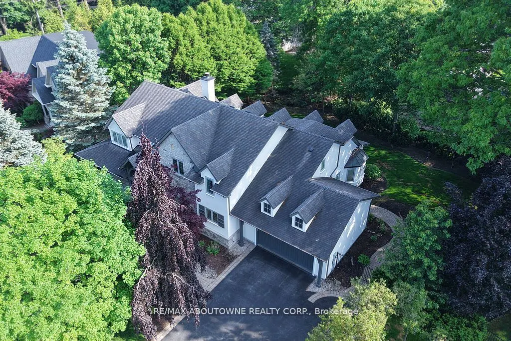 116 Parkwood Court