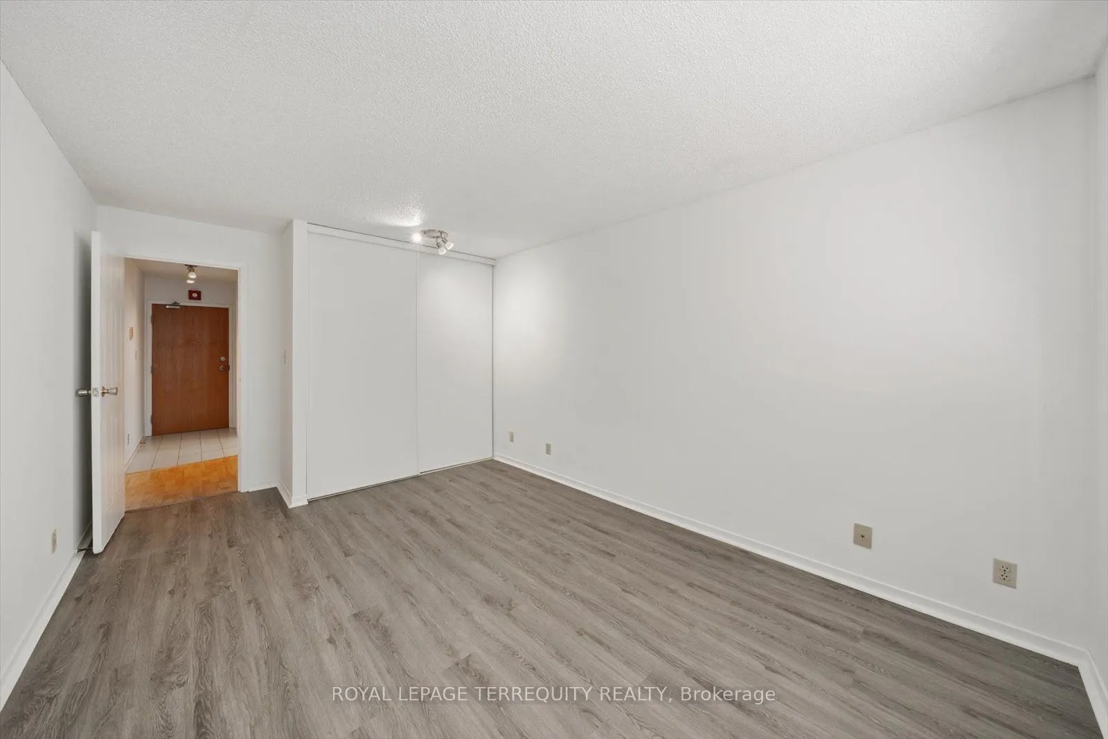 1275 Cornerbrook Place, #208