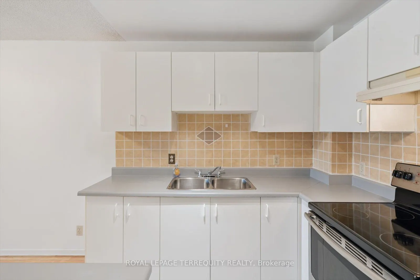 1275 Cornerbrook Place, #208
