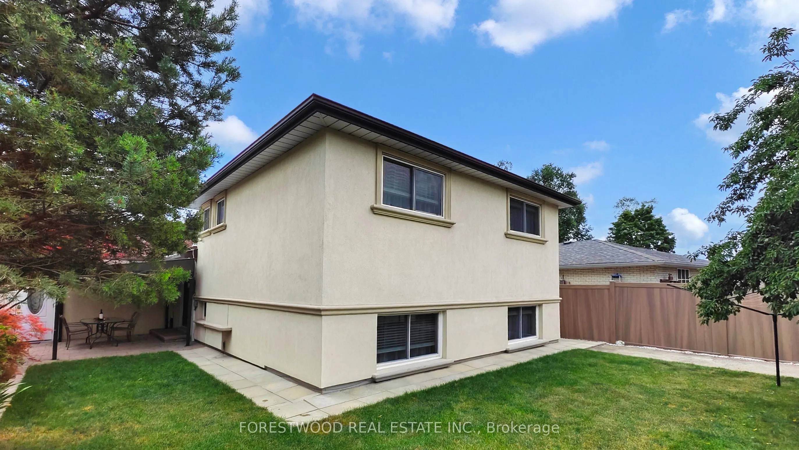 571 Silver Creek Boulevard