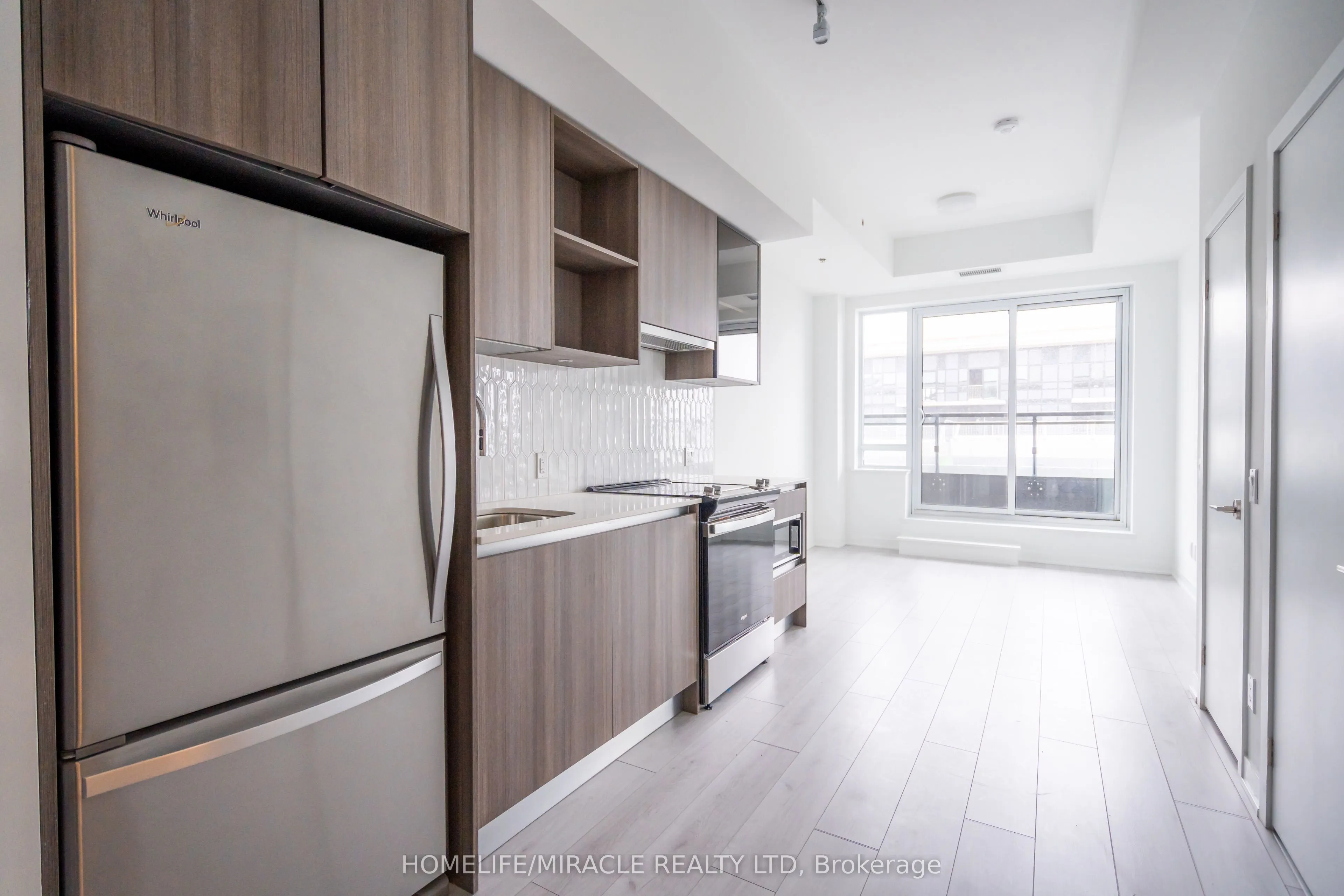405 Dundas Street W, #LPH12