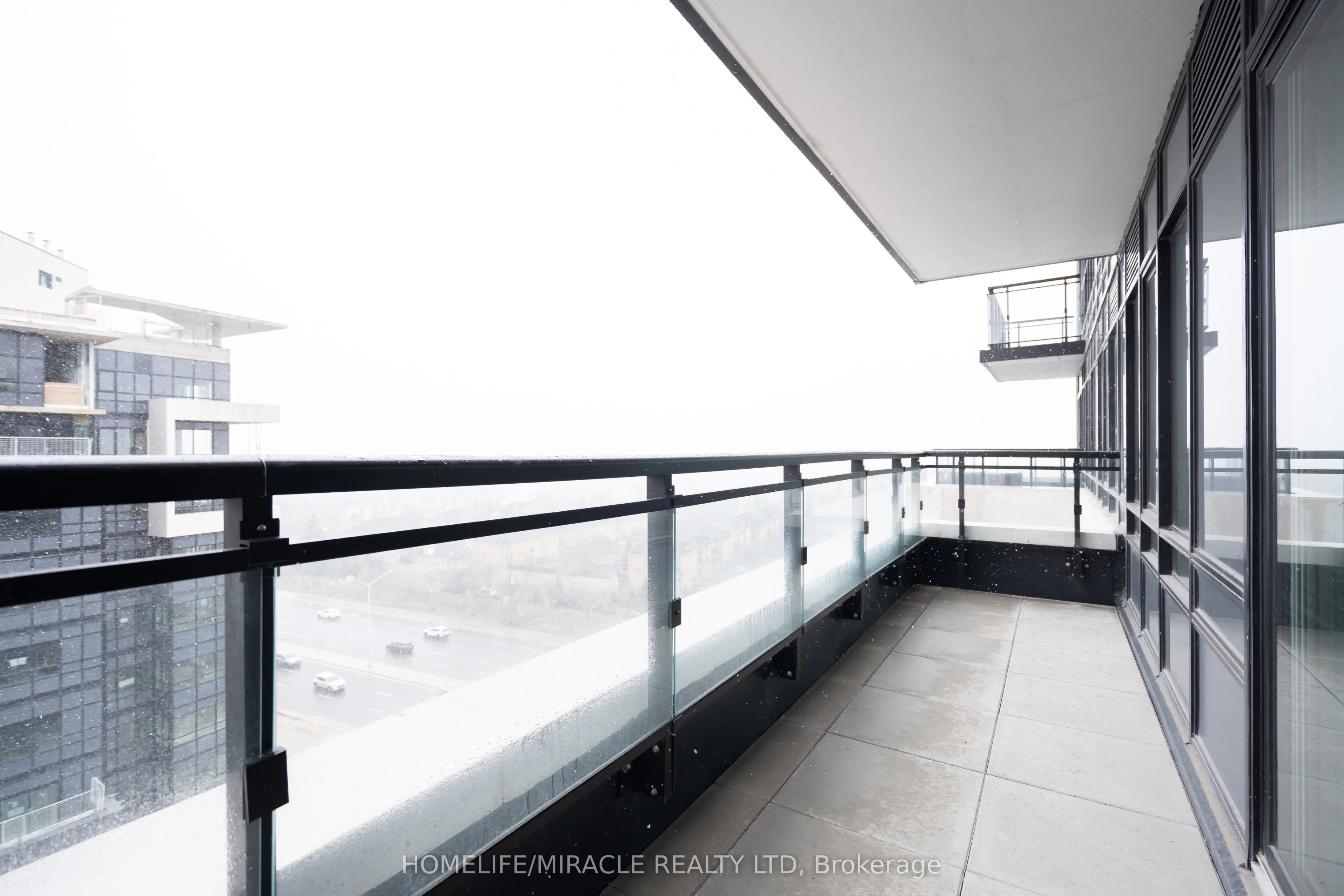 405 Dundas Street W, #LPH12