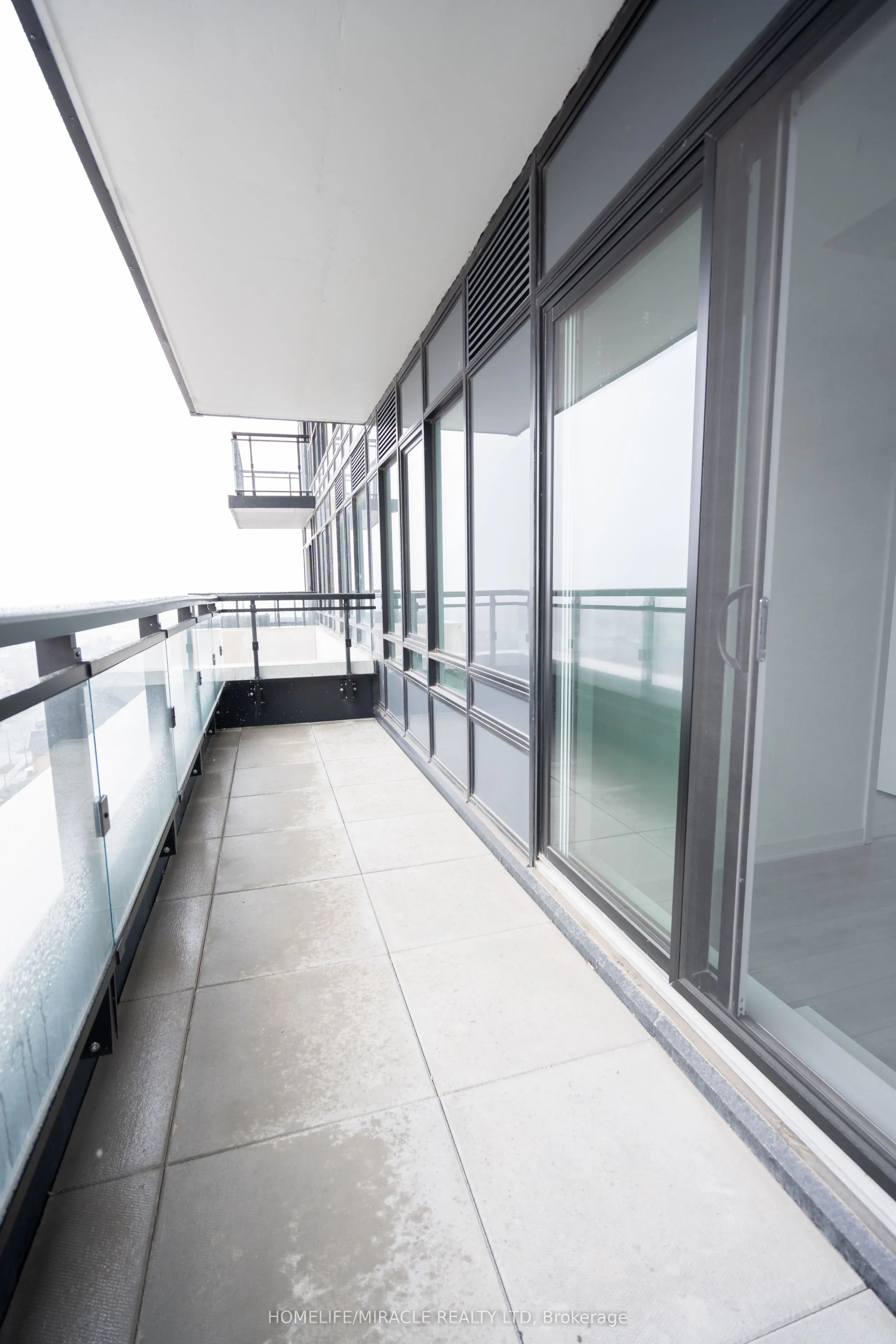 405 Dundas Street W, #LPH12