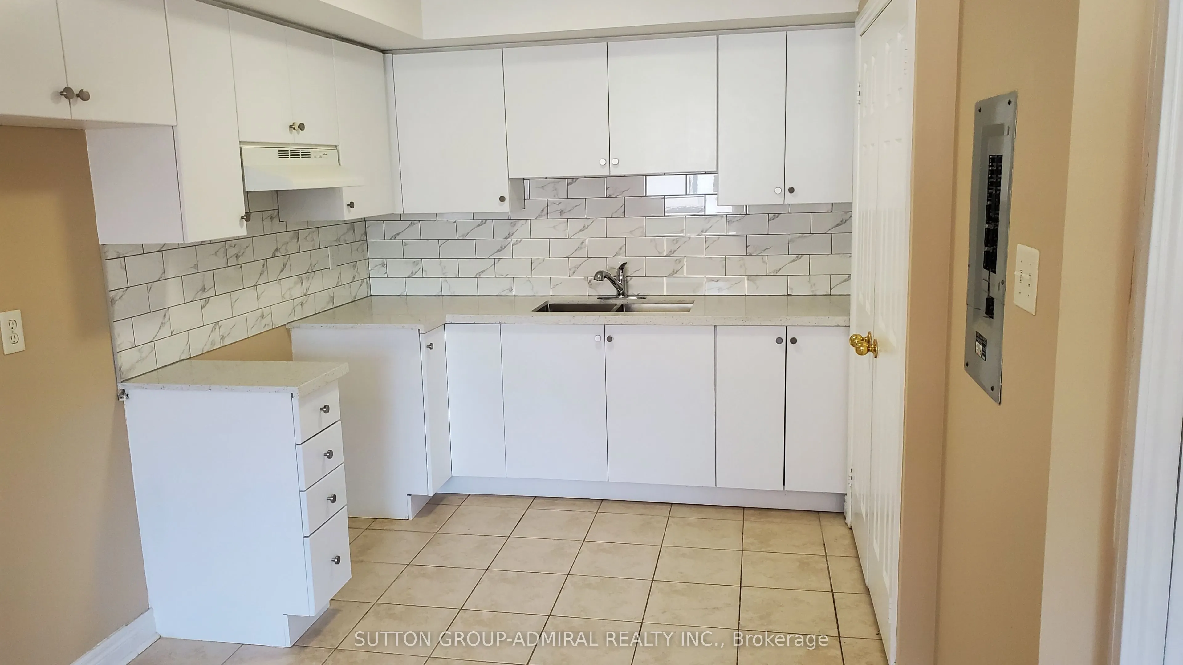 3308 LAKE SHORE Boulevard W, #5 NORTH