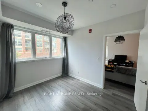 385 Osler Street, #207