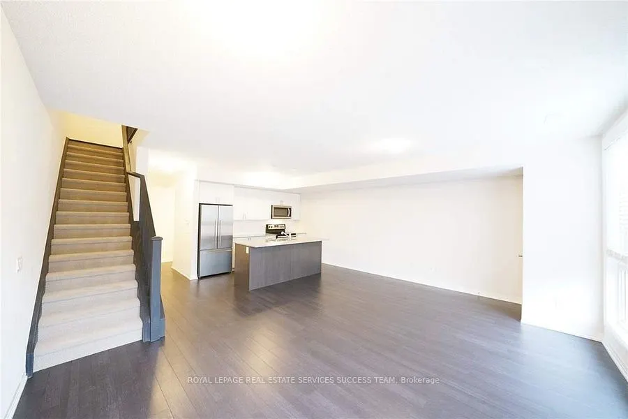 1208 Main Street E, #207