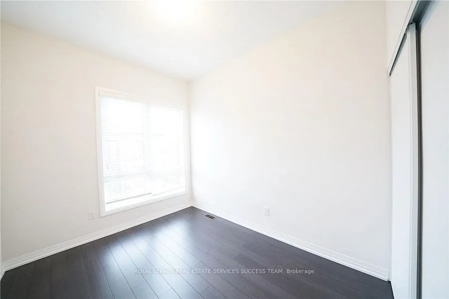1208 Main Street E, #207
